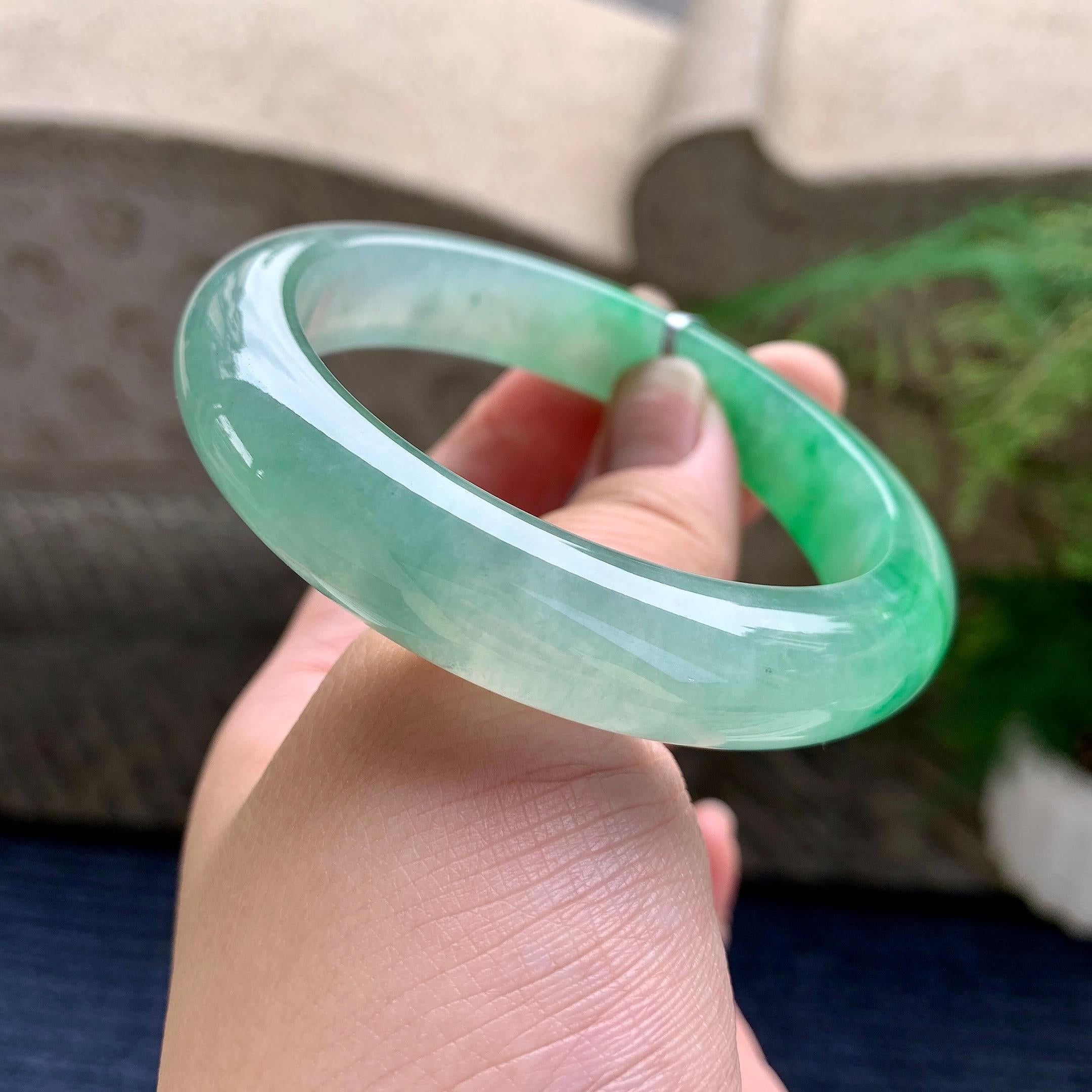糯冰种飘阳绿平安镯（57.3mm）（yc233920）