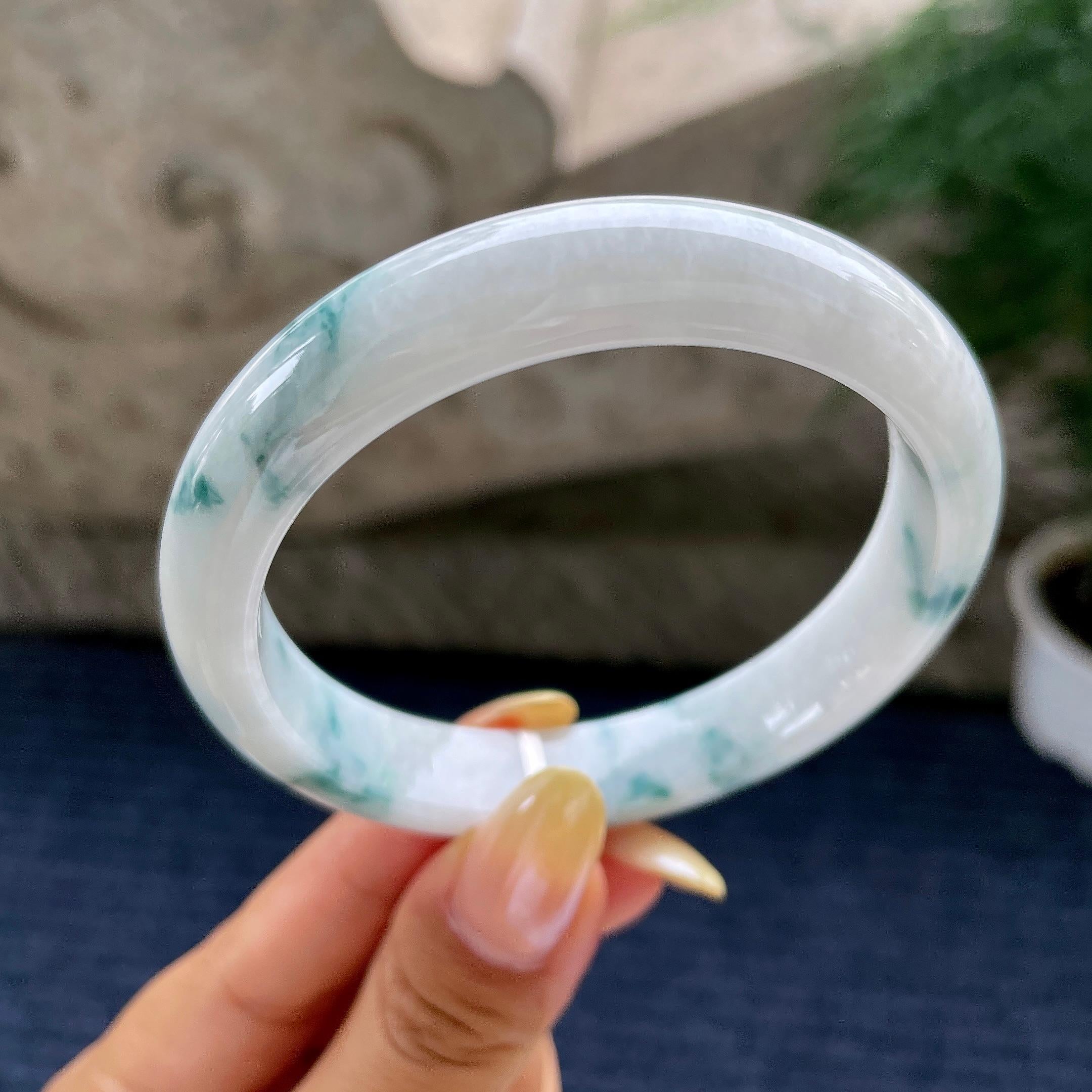 大圈口 细糯种飘花正圈平安镯59.3圈 天然缅甸A货翡翠（yc481922）