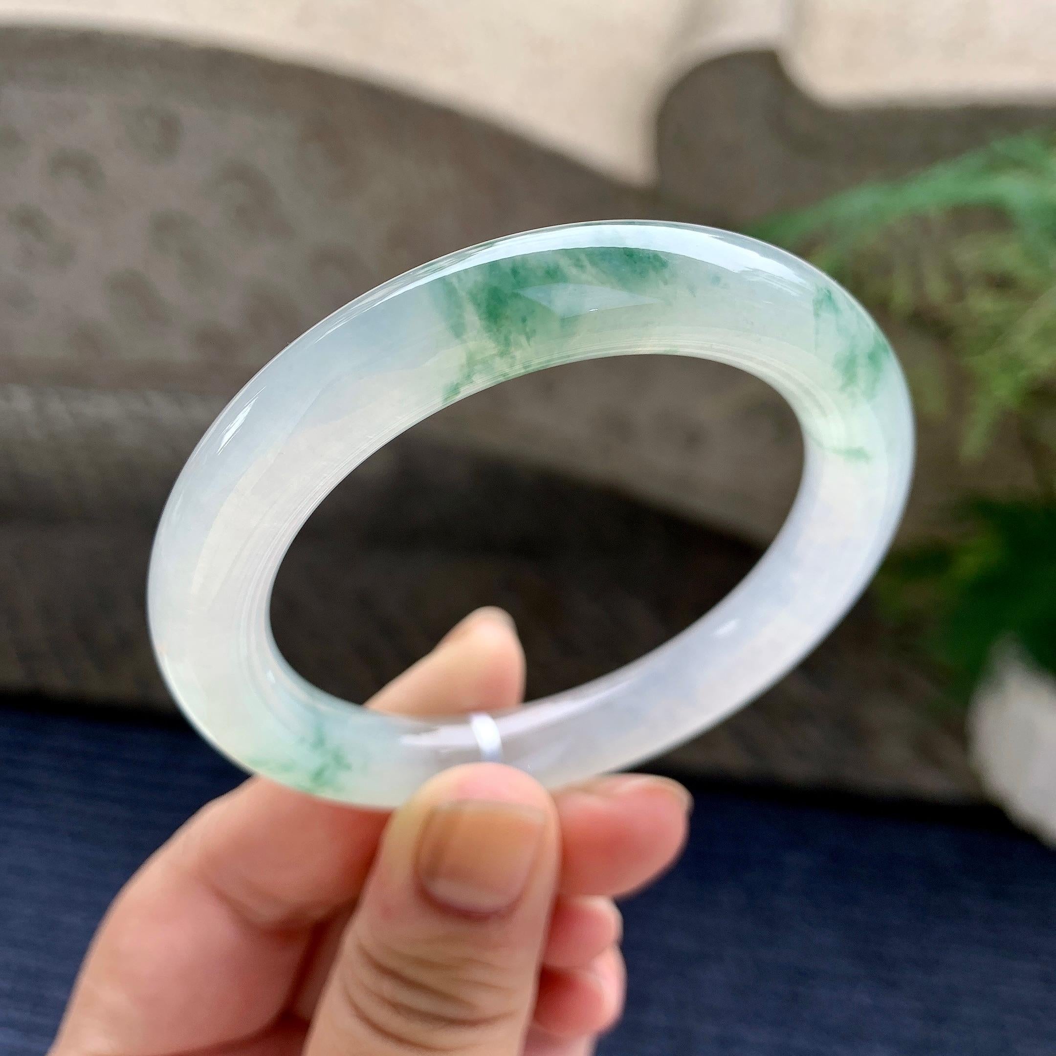 糯冰种飘花圆条手镯（51.8mm）（yc233916）