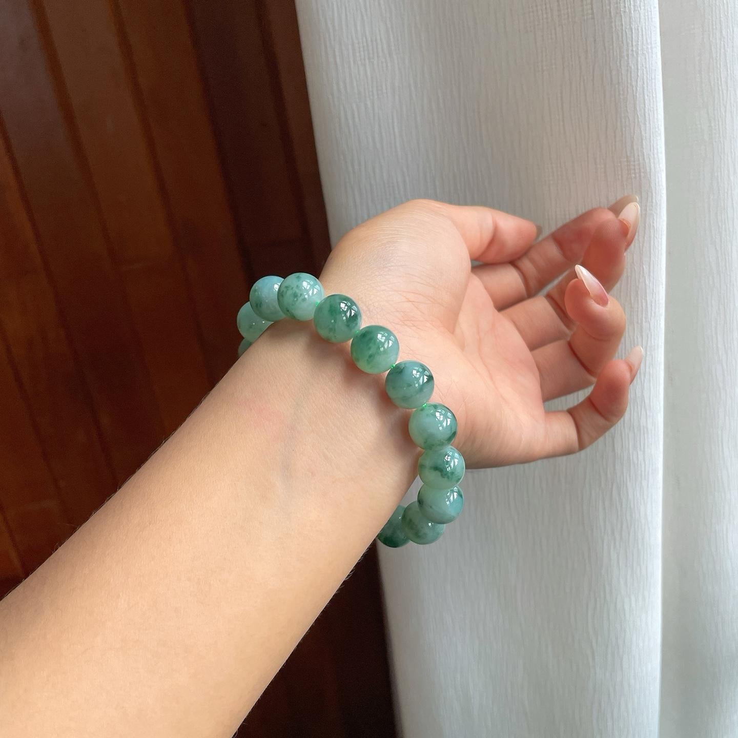 糯冰飘蓝花翡翠珠串手串（yc260381）