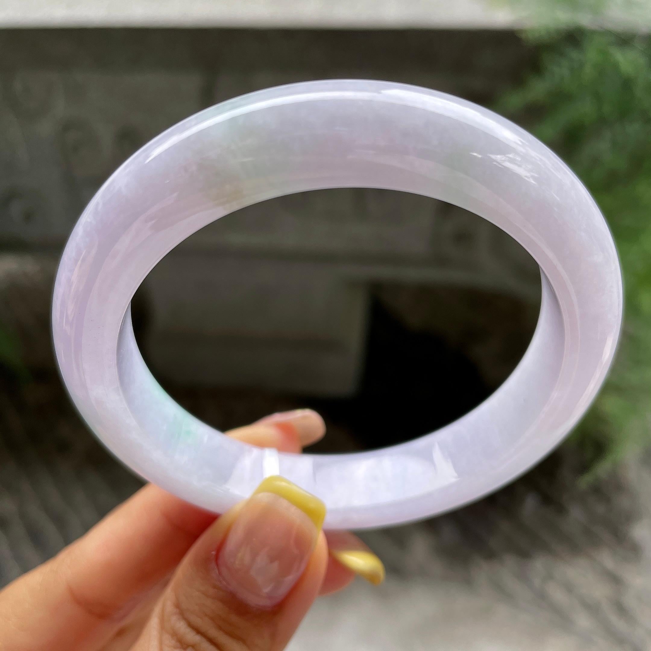 细糯种紫罗兰飘绿花正圈平安镯56.8圈            天然缅甸A货翡翠（yc383142）