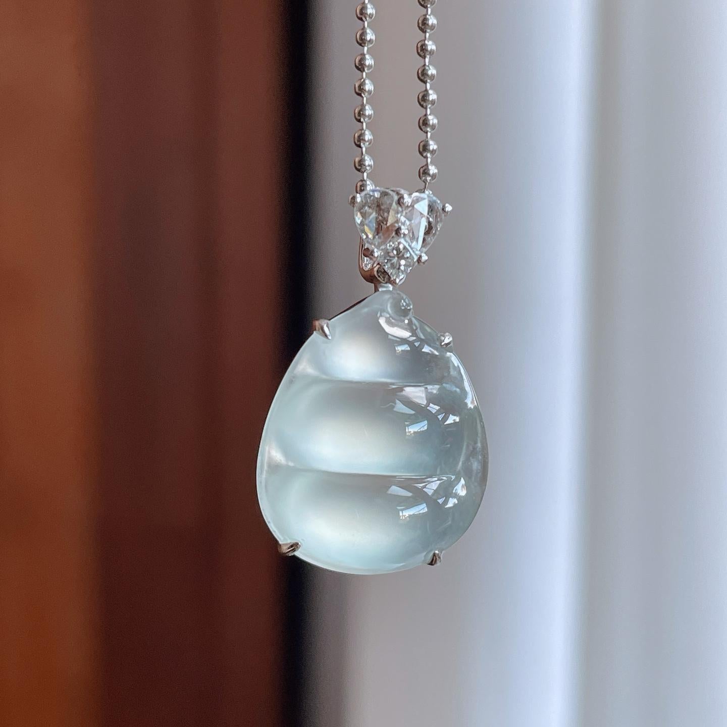 18k金镶冰玻种无色翡翠豆子（yc241862）