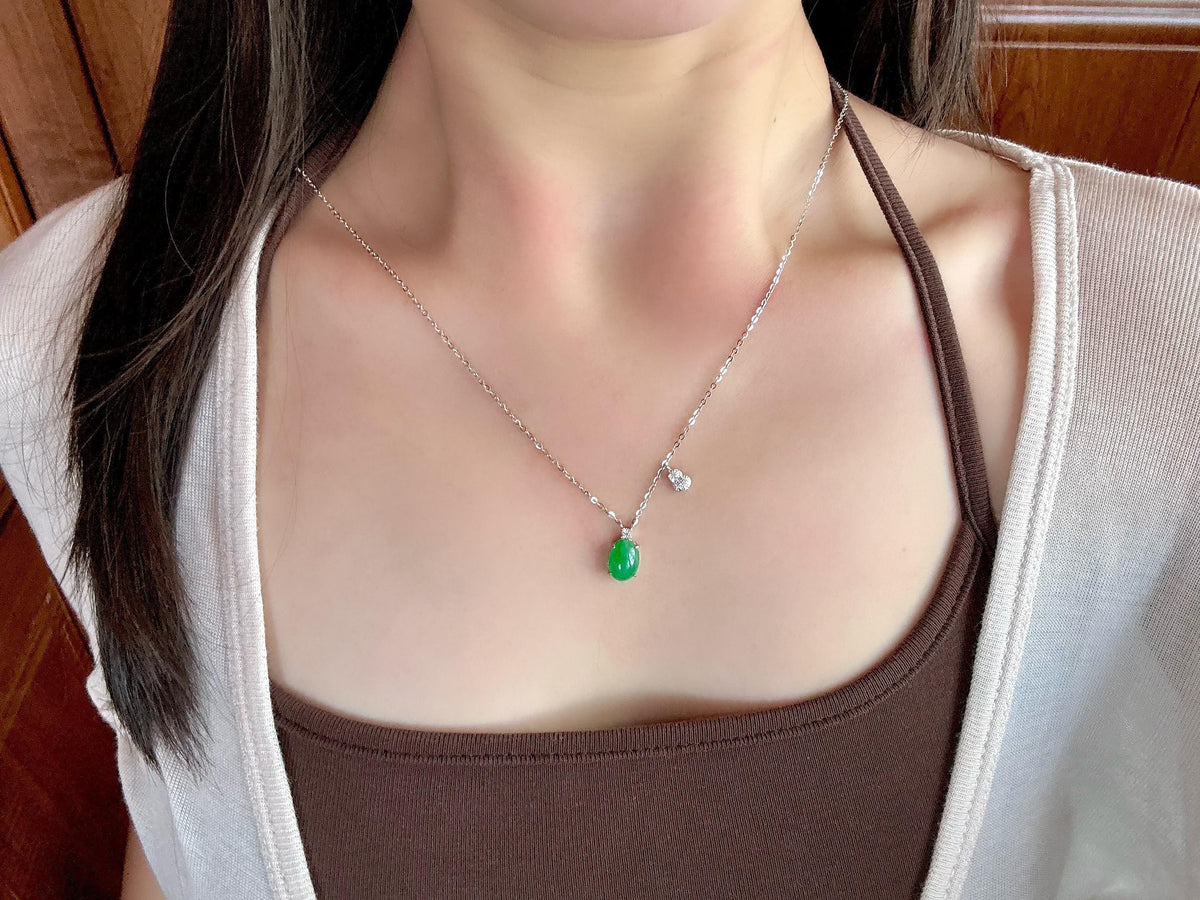 S925银镶糯冰满绿蛋面吊坠（yc722699）