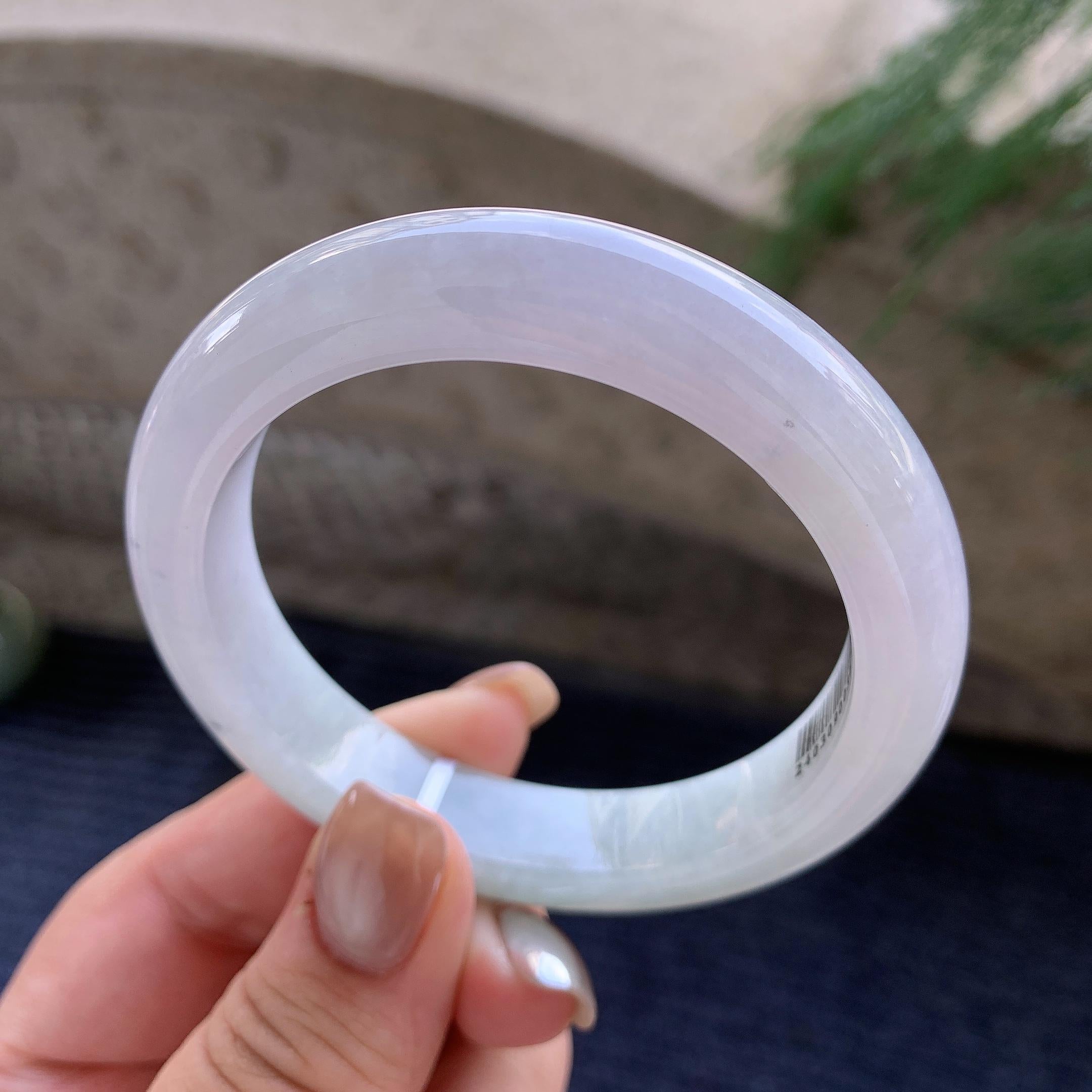 糯种淡紫底正圈平安镯  56圈口  天然缅甸A货翡翠（yc424933）