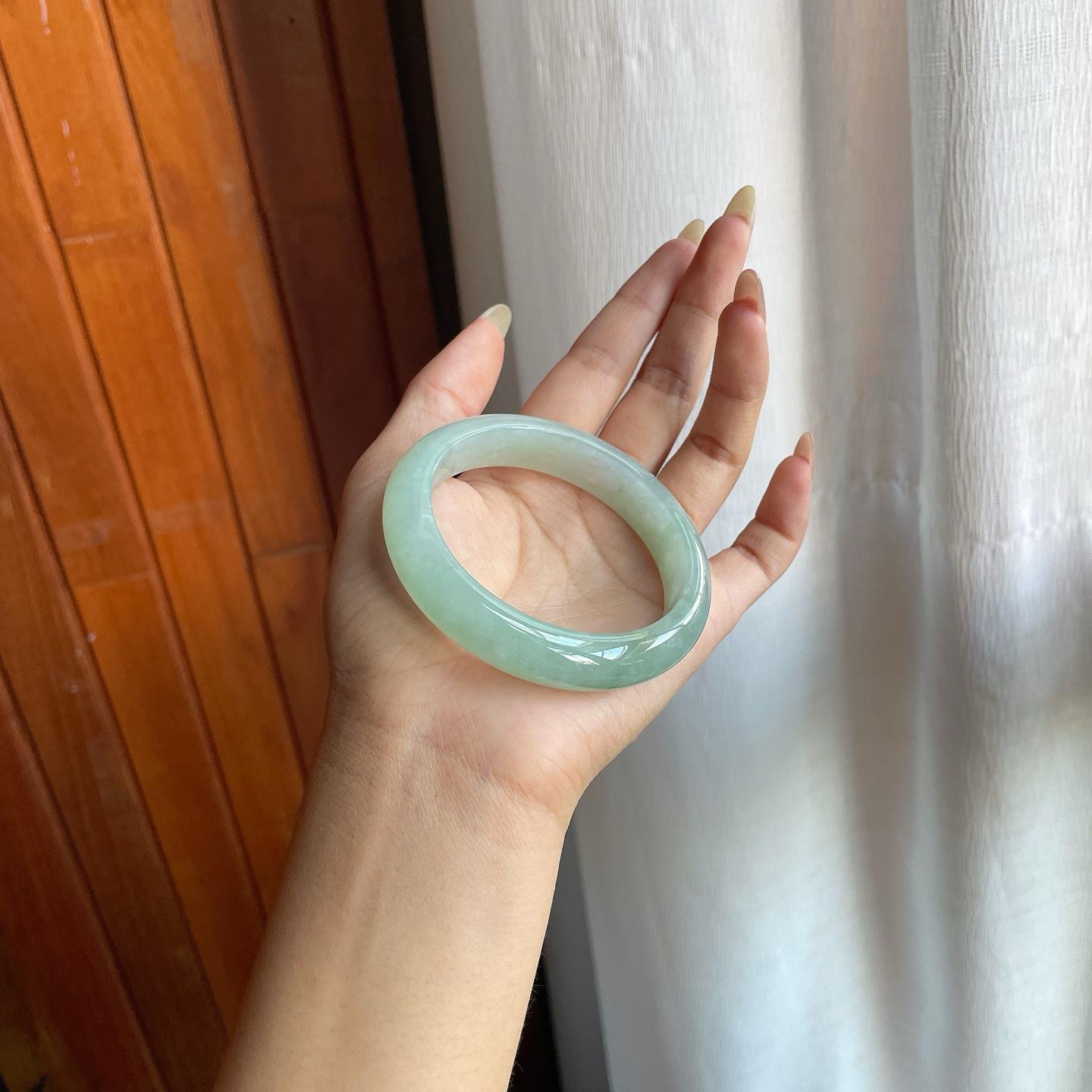 糯冰种晴底翡翠平安镯（55.8mm）（yc220802）