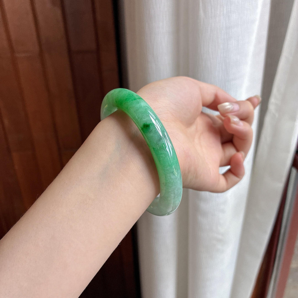 细糯种带色圆条手镯 57圈 天然缅甸A货翡翠（yc485339）