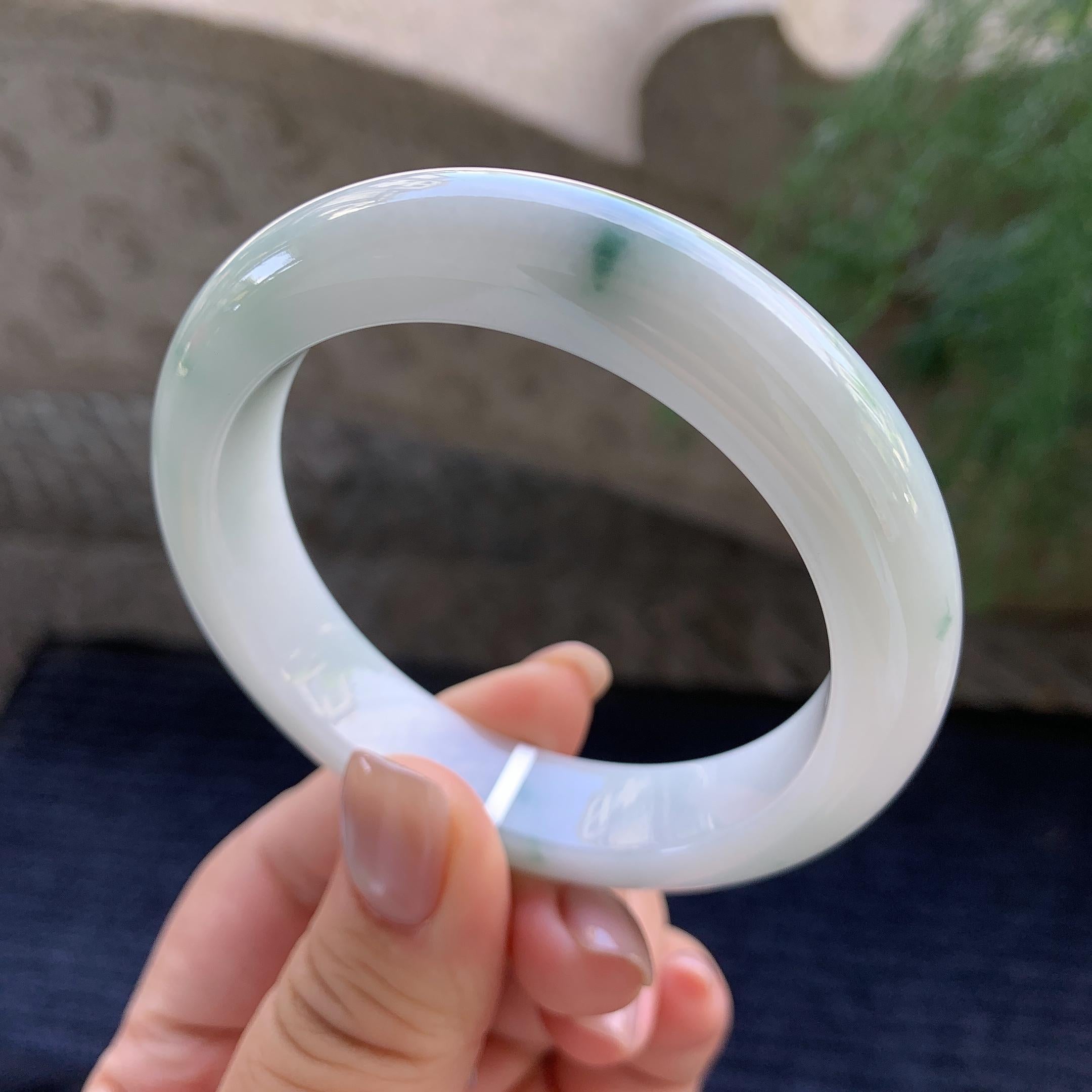 细糯种飘蓝花正圈平安镯  56圈口 天然缅甸A货翡翠（yc400181）