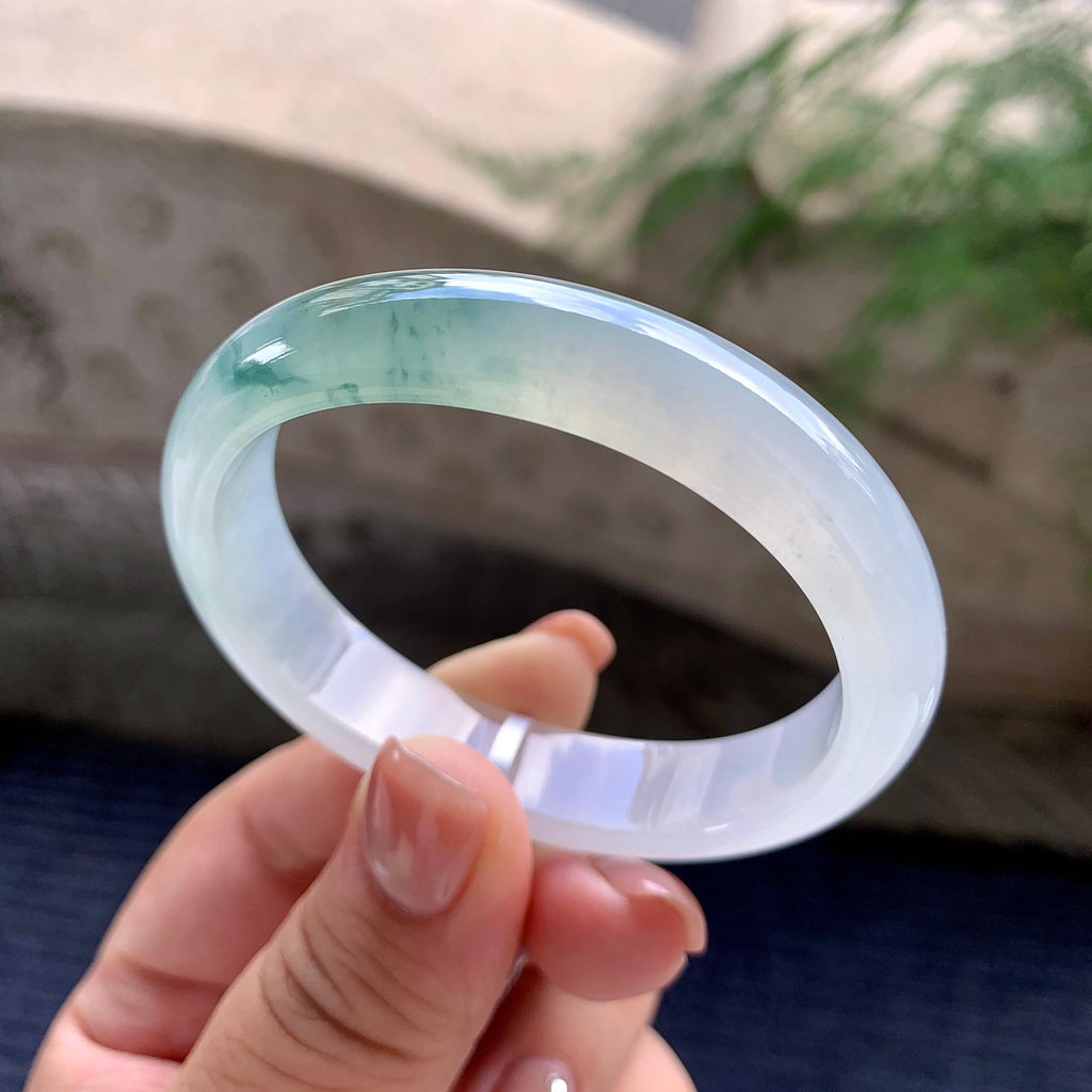 糯冰种飘蓝花贵妃手镯 53.8圈口 天然缅甸A货翡翠（yc483943）