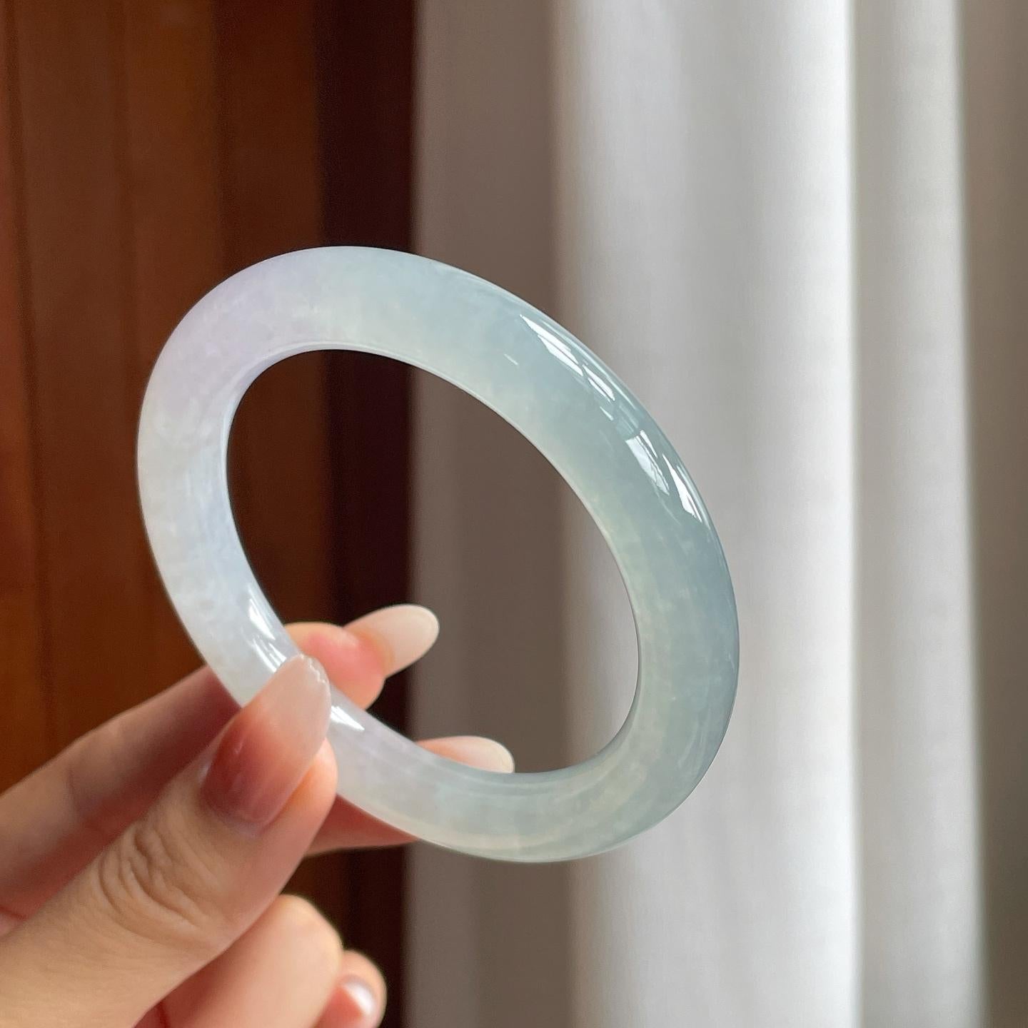 冰种淡春底翡翠圆条手镯（56.3mm）（yc263533）