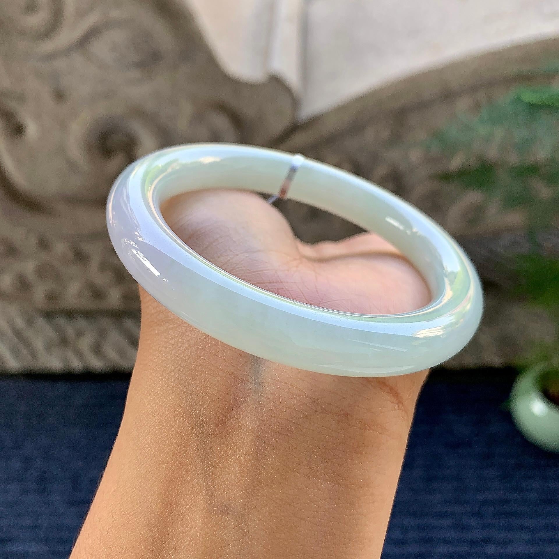 细糯种淡春彩圆条手镯（58.8mm）（yc249451）