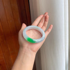 糯冰带辣绿色翡翠平安镯（56mm）（yc249148）