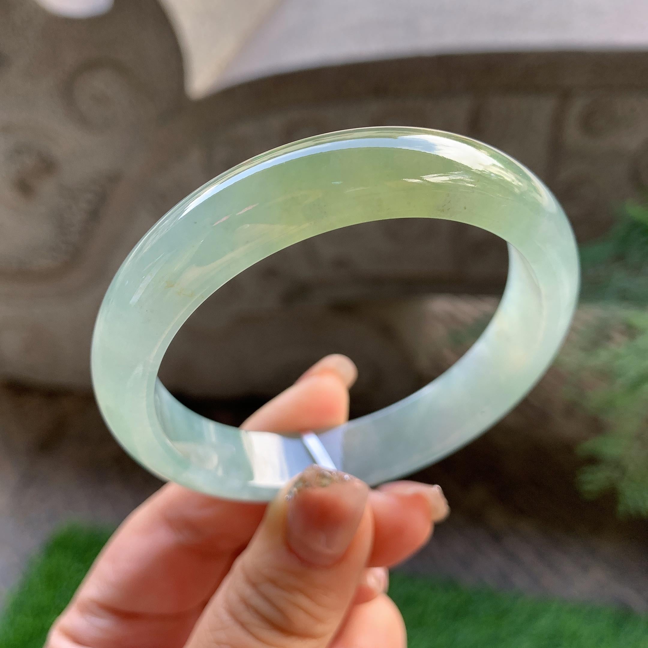 糯冰种晴底黄翡平安镯（57mm）（yc293330）