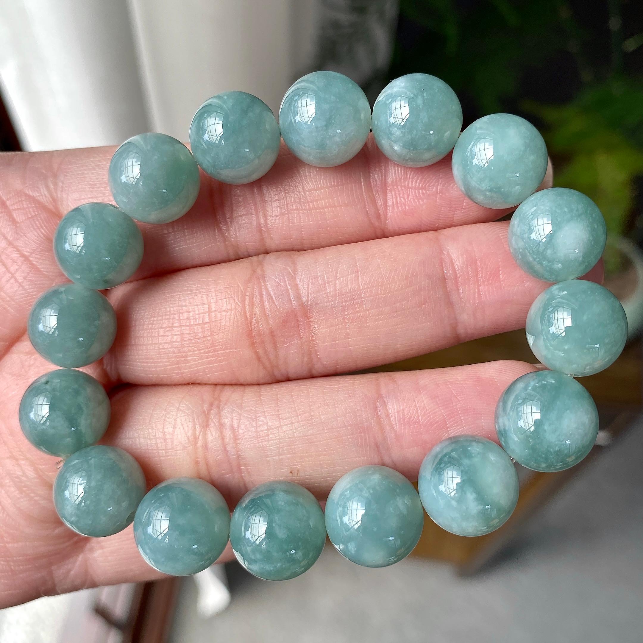 细糯种淡蓝底手串 天然缅甸A货翡翠（yc349987）