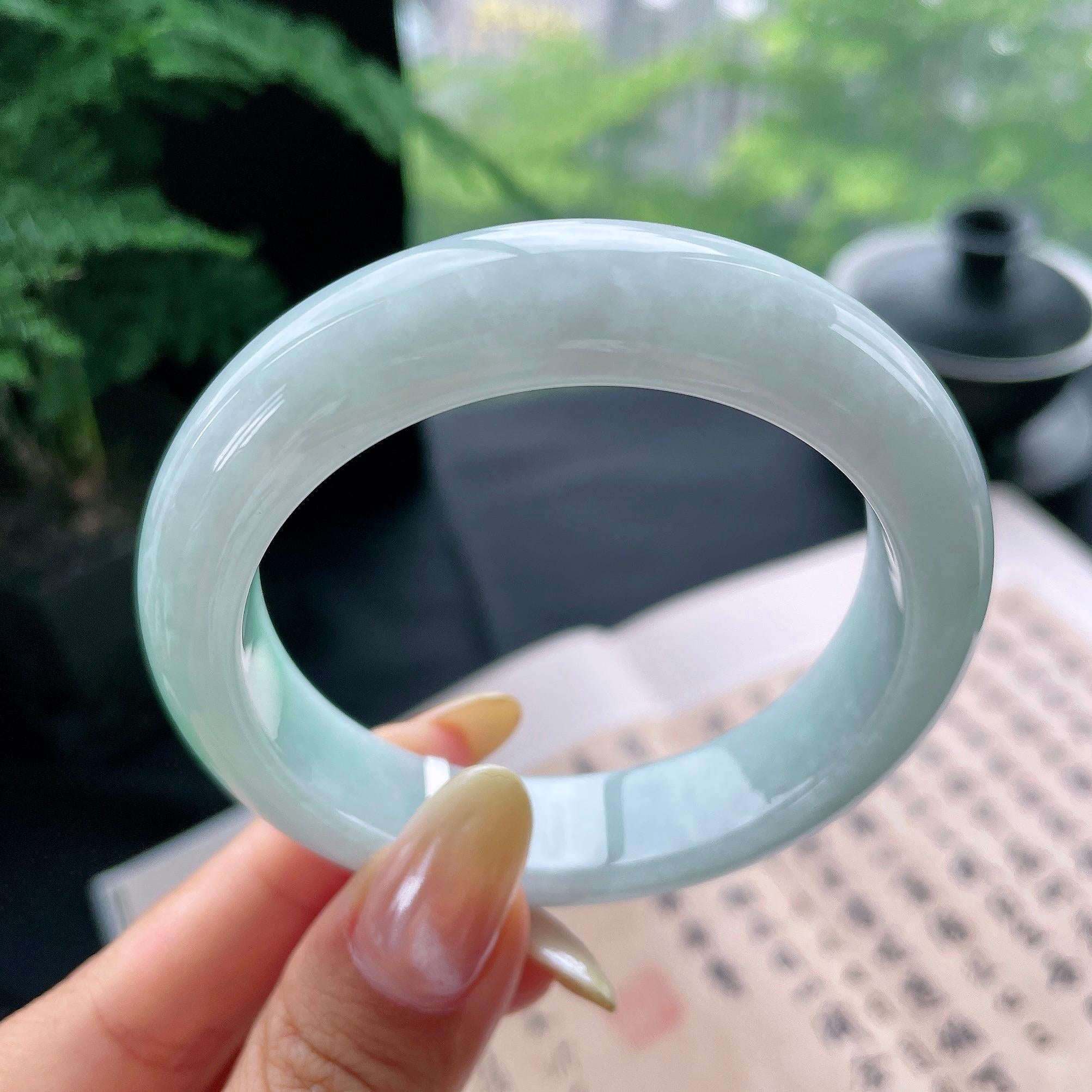 细糯种飘绿正圈平安镯55.5圈 天然缅甸A货翡翠（yc473061）
