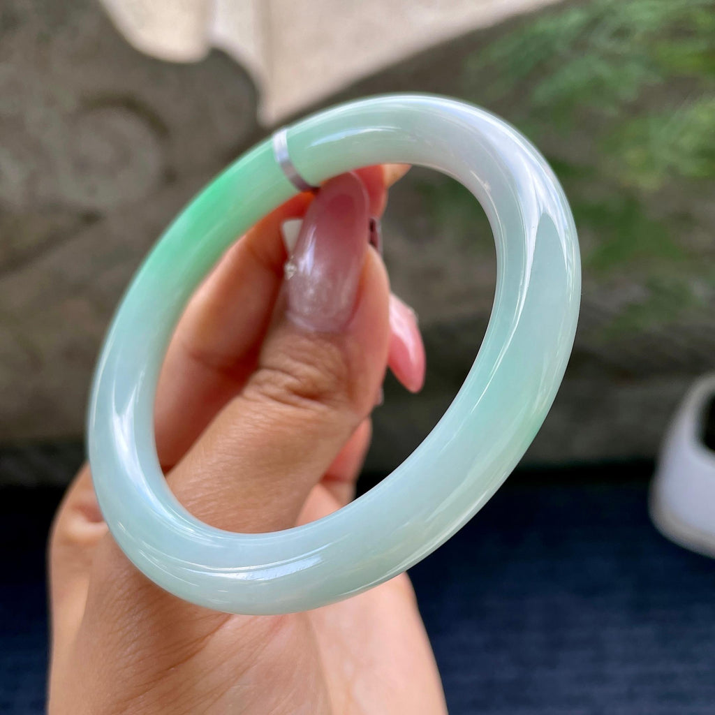 细糯种飘翠绿圆条手镯55.3圈          天然缅甸A货翡翠（yc433761）