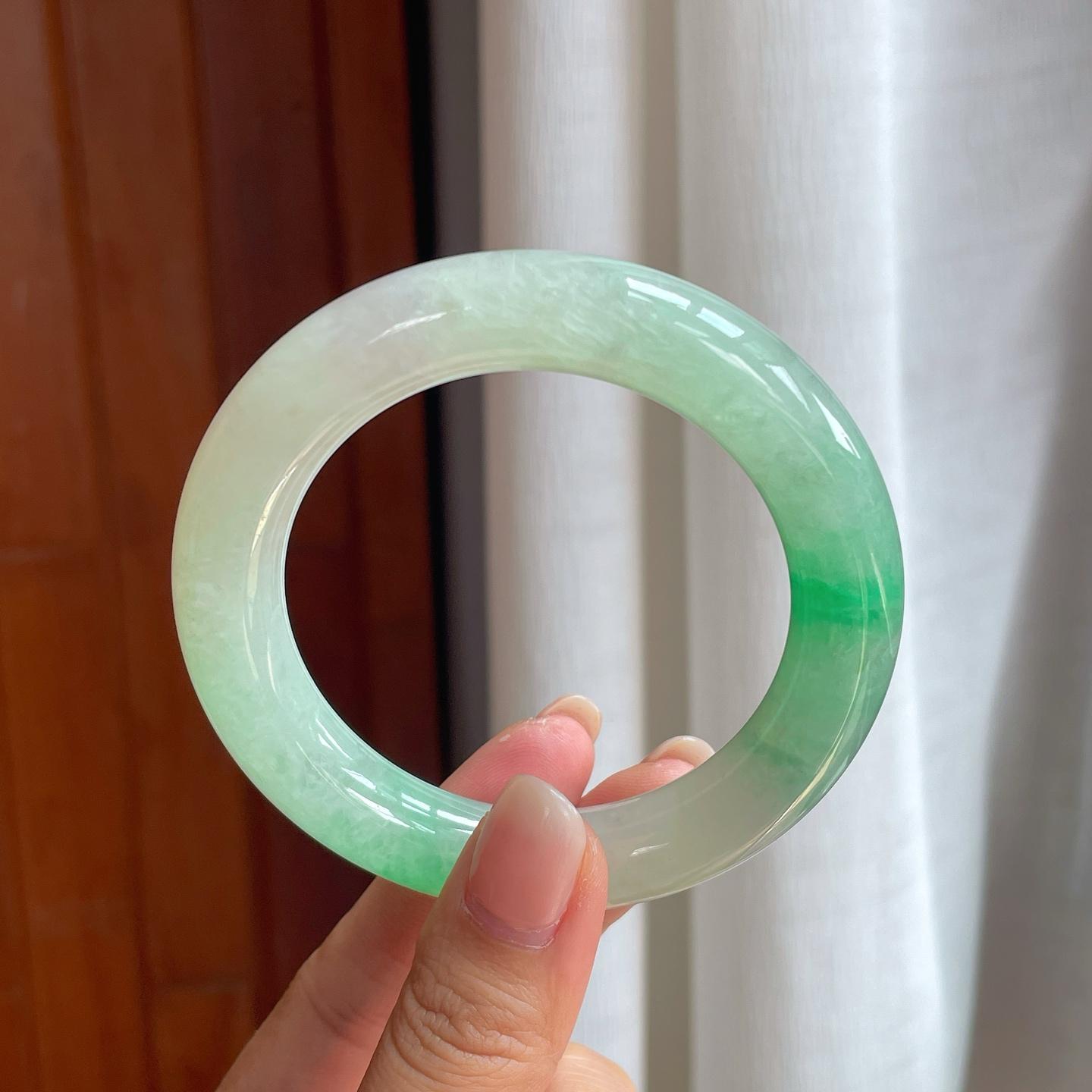 糯冰带色圆条翡翠手镯（56.3mm）（yc414703）