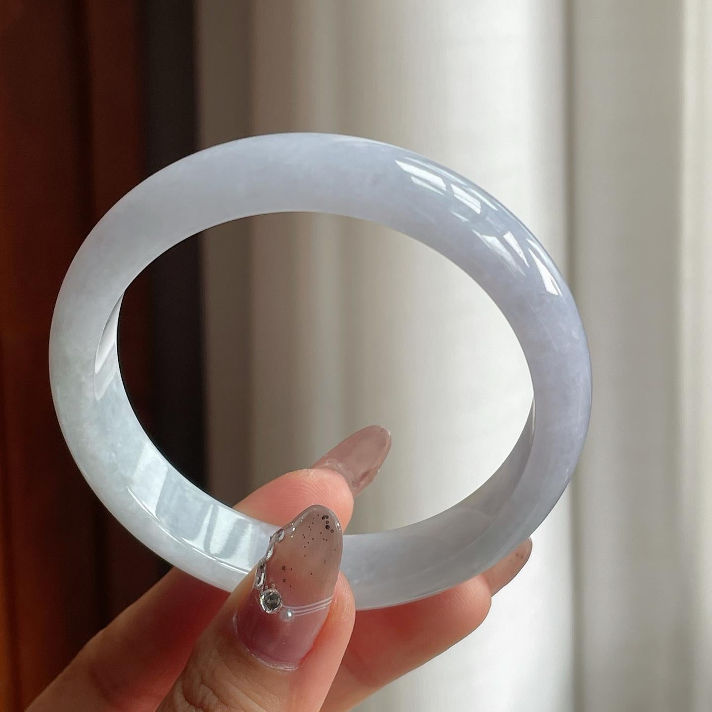 糯种淡春底翡翠平安镯（57.5mm）