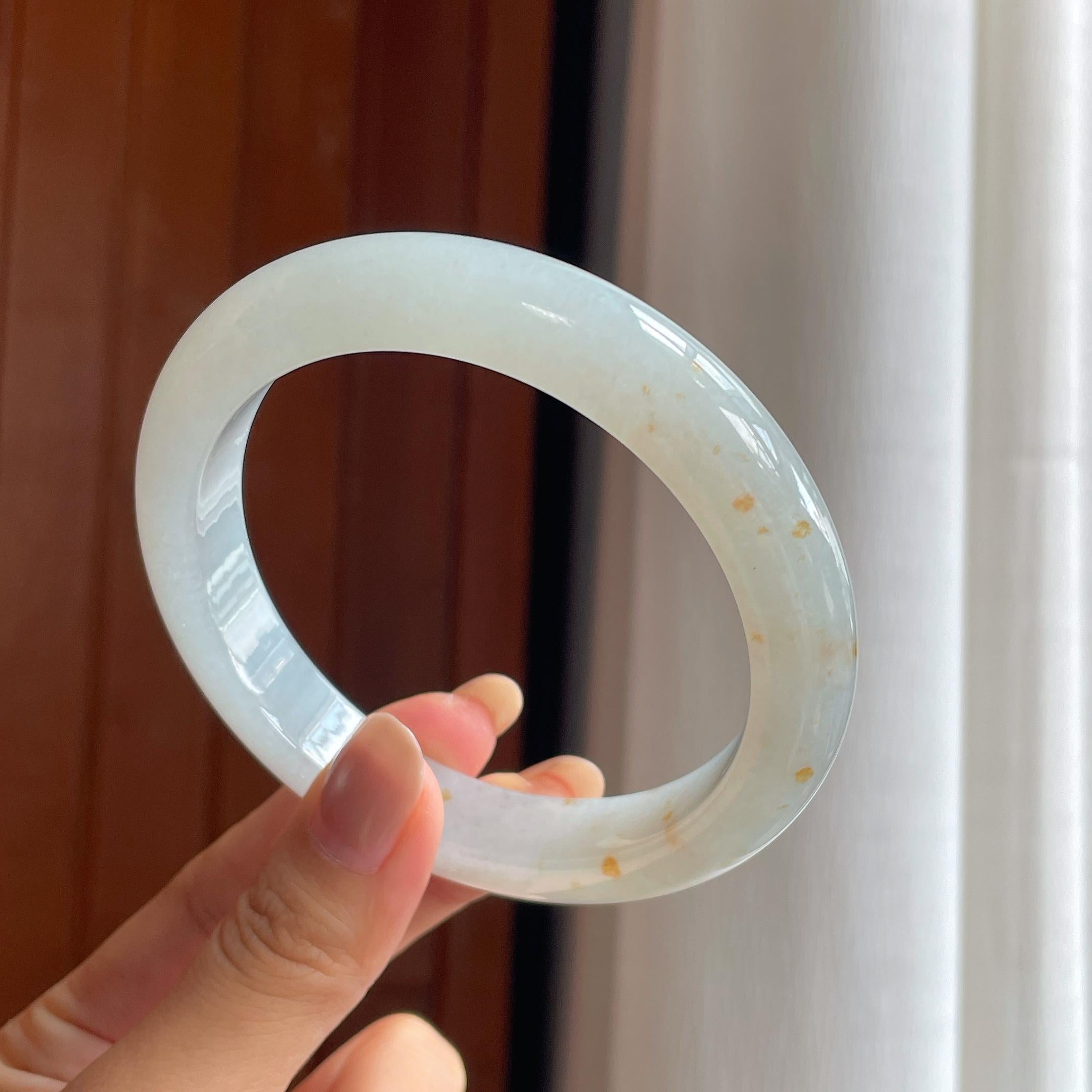 糯冰种特色黄翡翡翠平安镯(66.6mm)（yc420135）