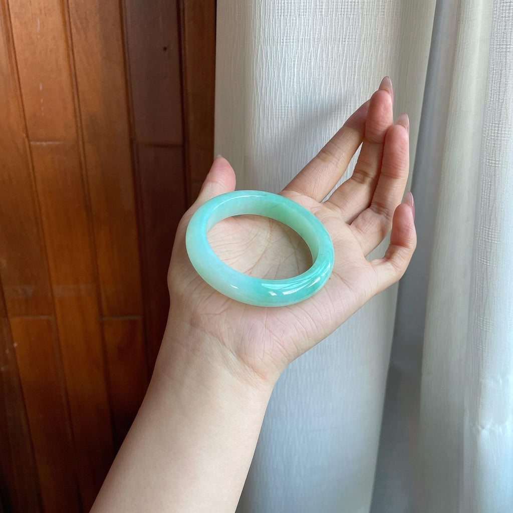 糯冰晴底翡翠平安镯（50.6mm）（yc290084）