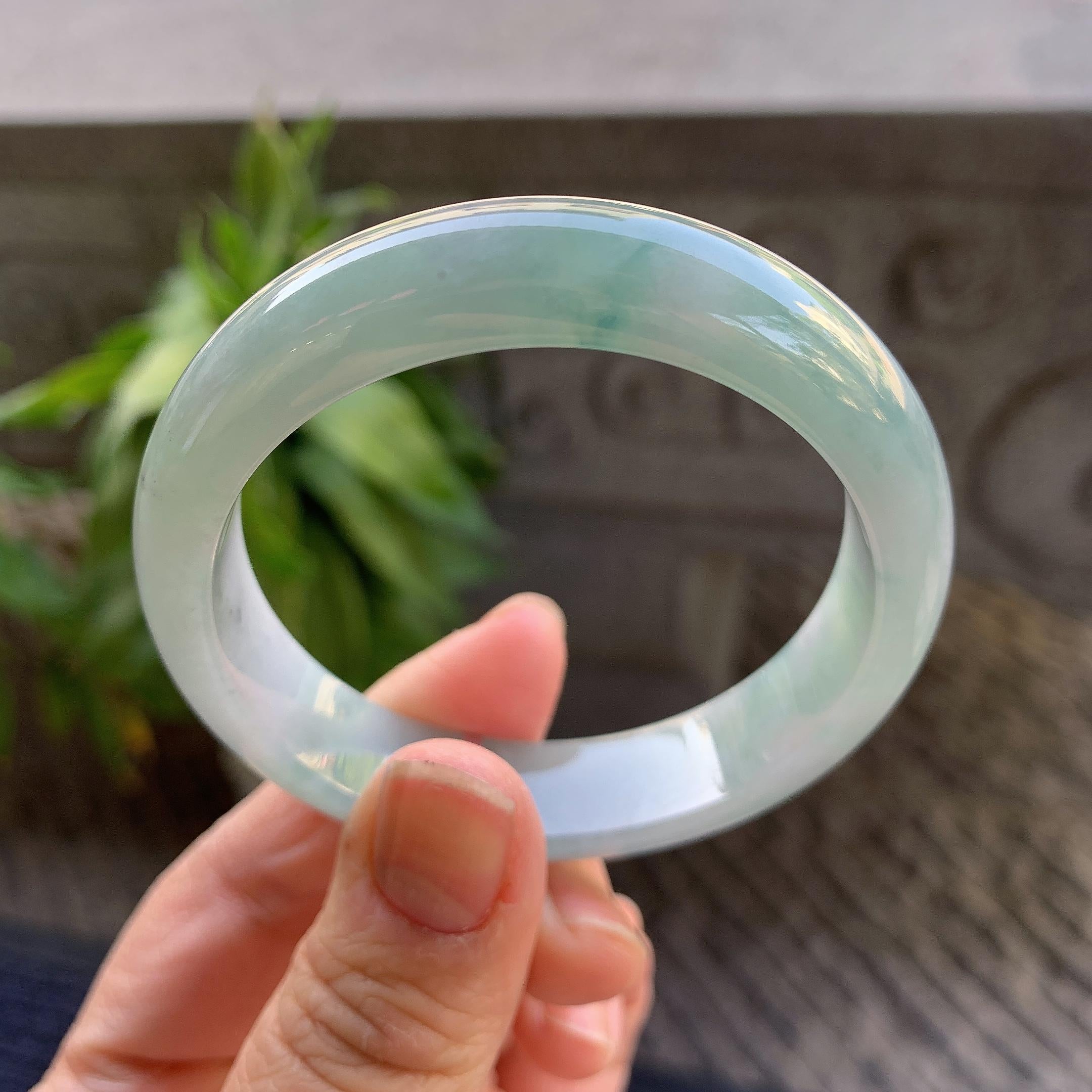 小圈口 细糯种晴底飘蓝花正圈平安镯52.2圈口 天然缅甸A货翡翠（yc330290）