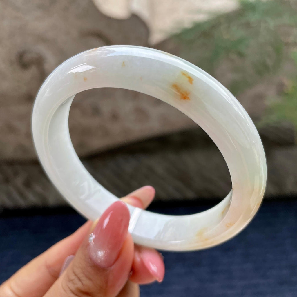 细糯种飘黄翡正圈平安镯57.5圈       天然缅甸A货翡翠（yc423784）