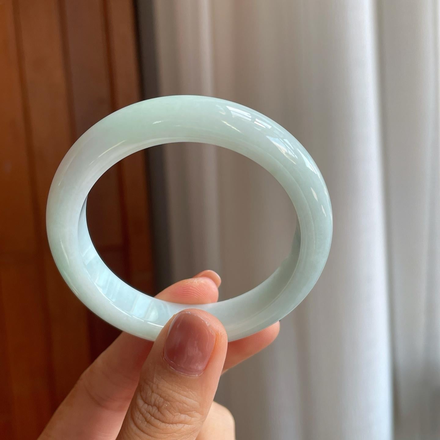 糯冰淡底色翡翠平安镯（52.5mm）（yc279299）