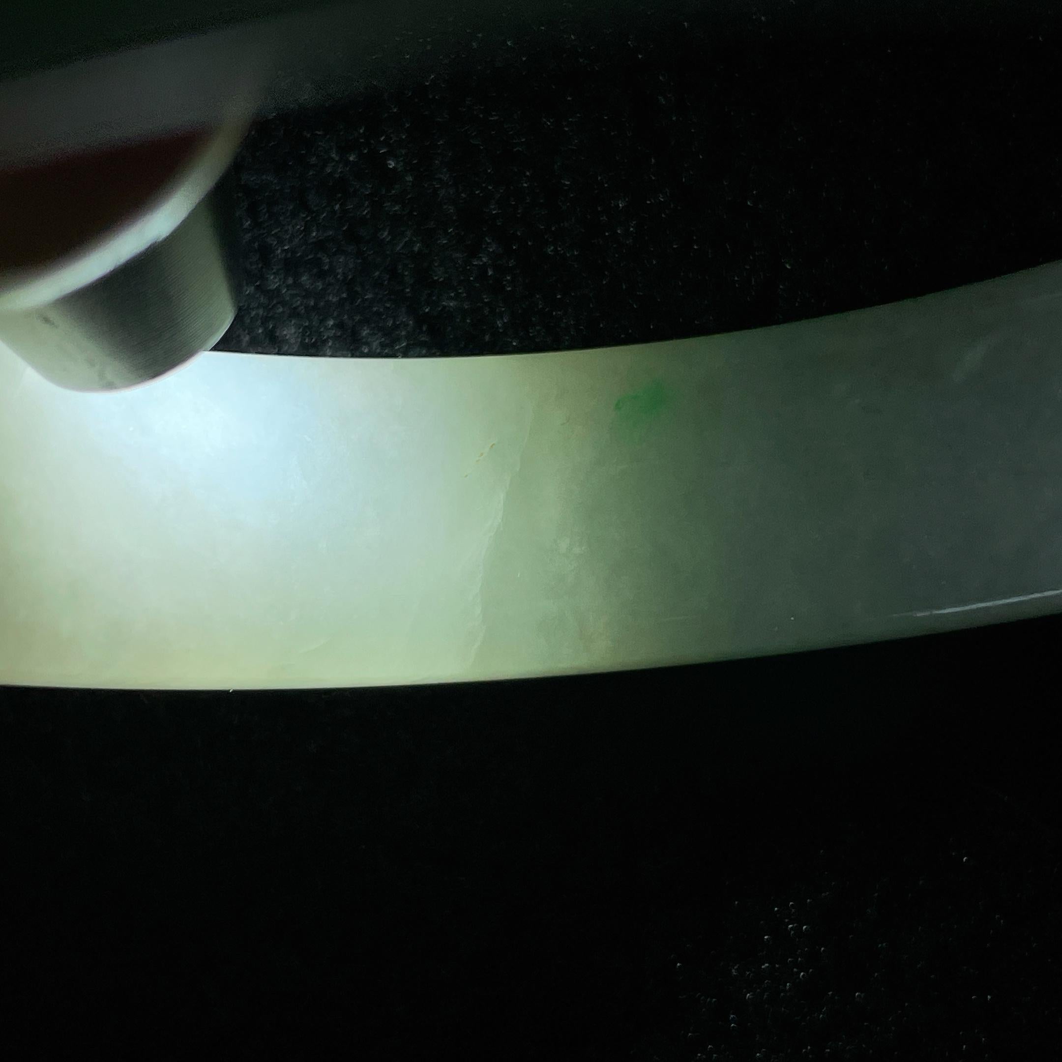 糯冰带色翡翠平安镯（54.6mm)（yc420136）