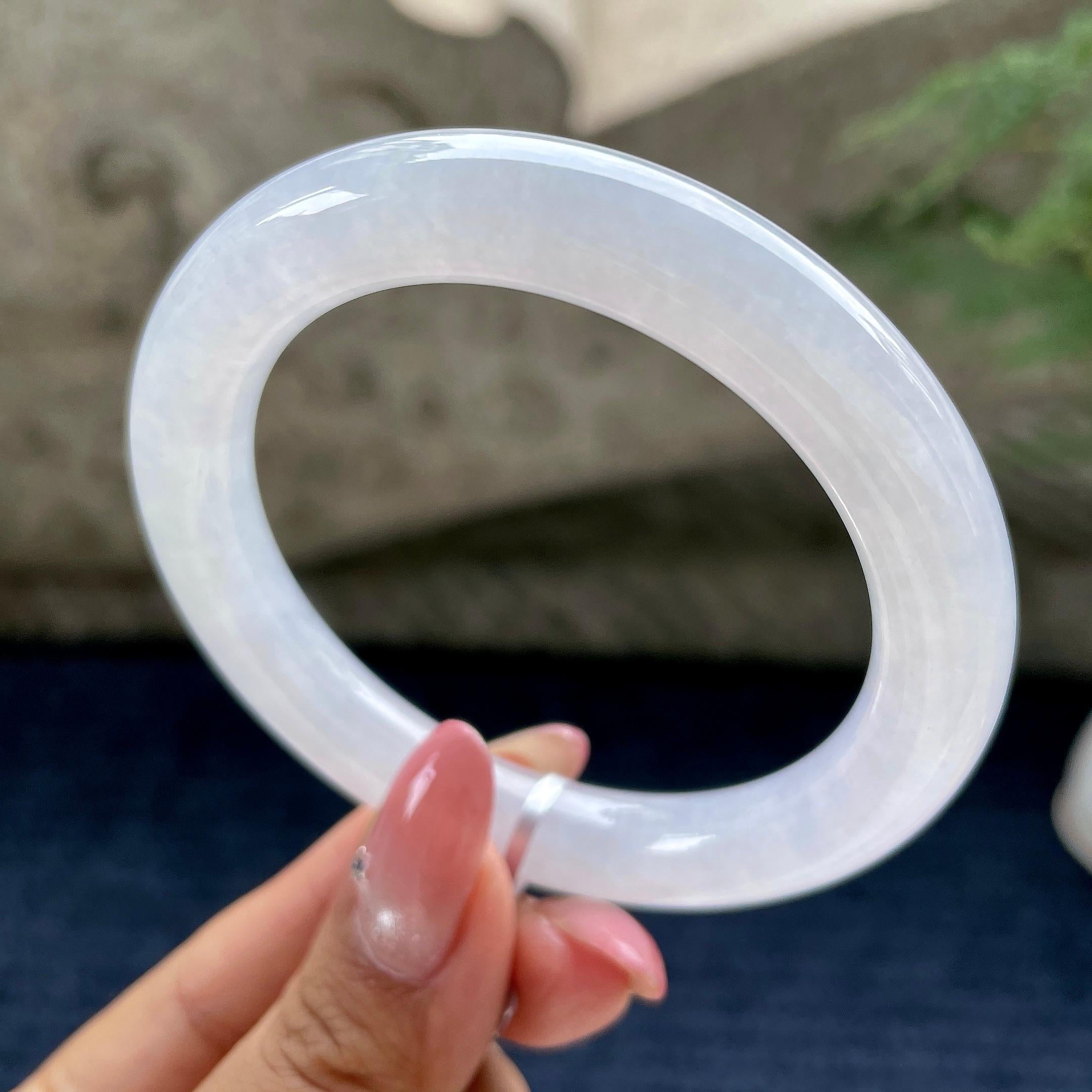 糯冰种淡紫罗兰圆条手镯55.6圈        天然缅甸A货翡翠（yc433515）