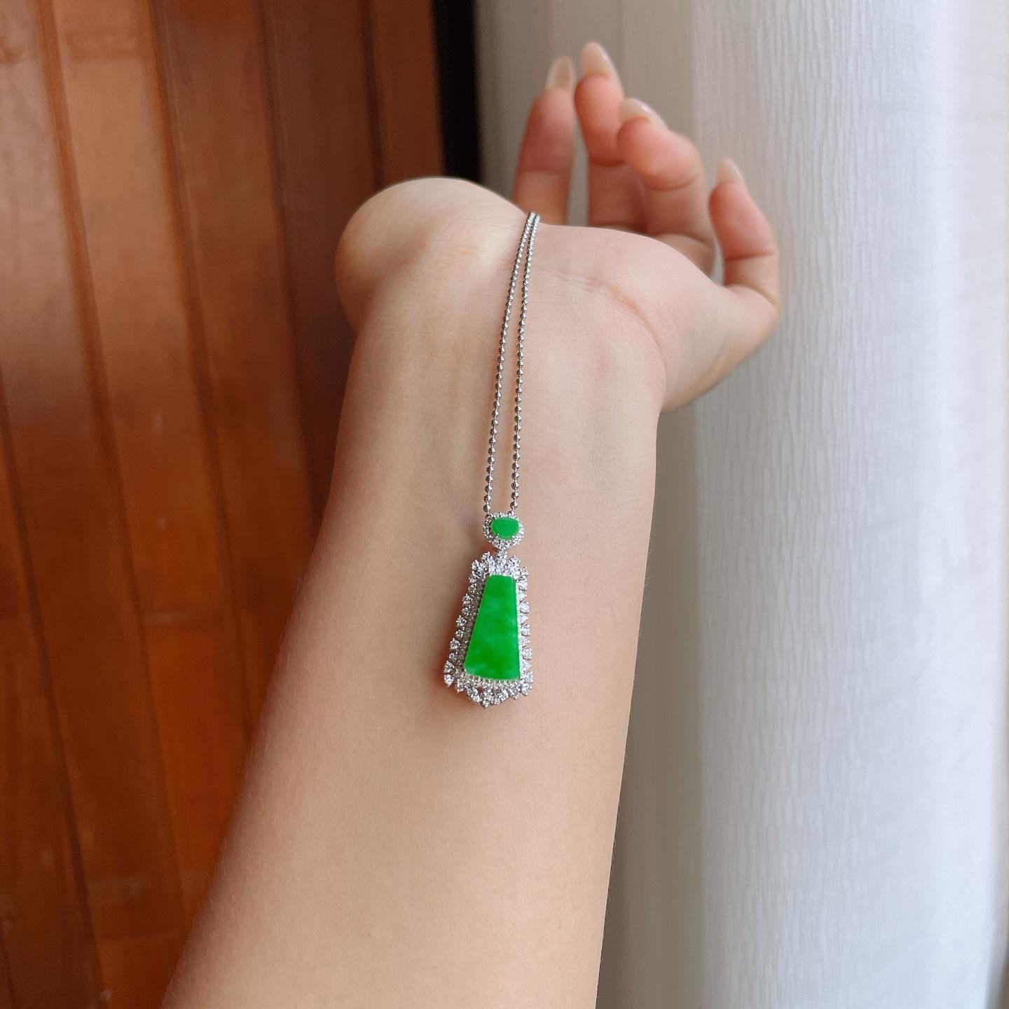 18k金镶糯冰翡翠无事牌（yc241870）