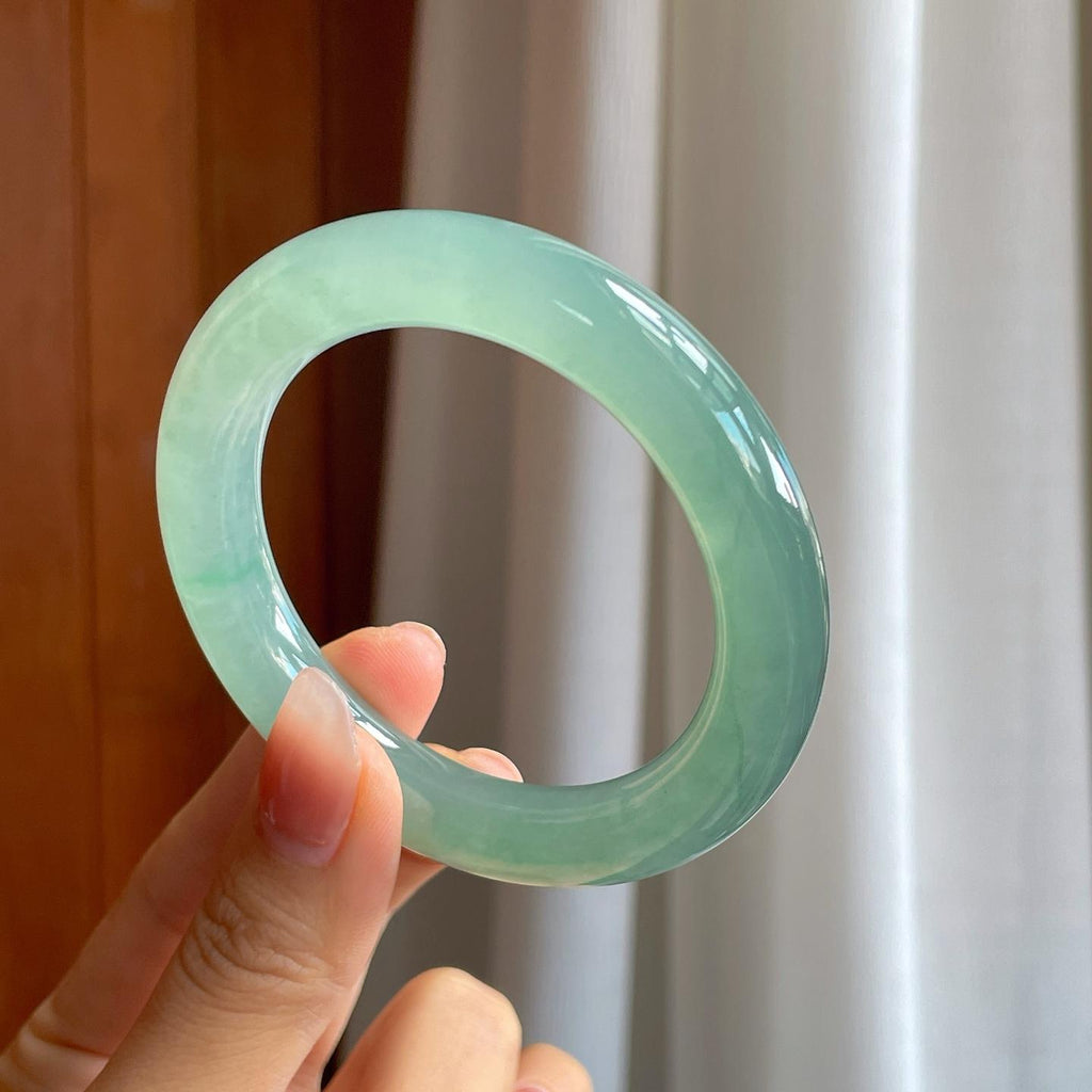 冰种湖水绿翡翠圆条手镯（53.5mm）（yc318633）