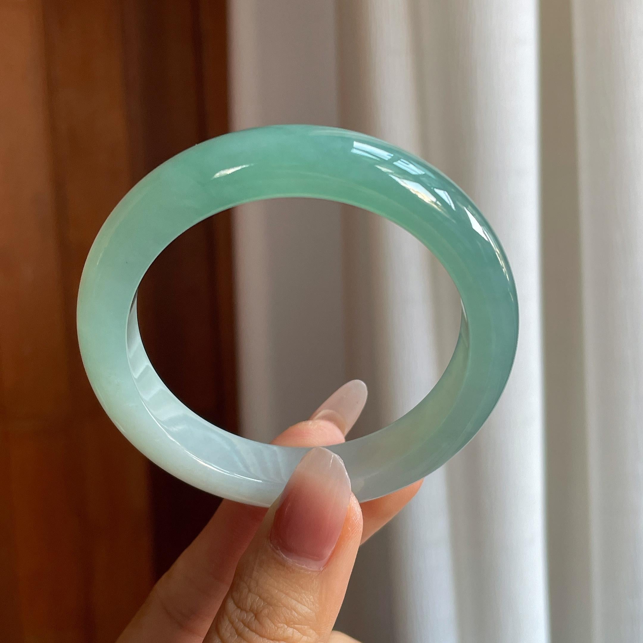 冰种湖水绿翡翠平安镯（56mm）（yc310374）