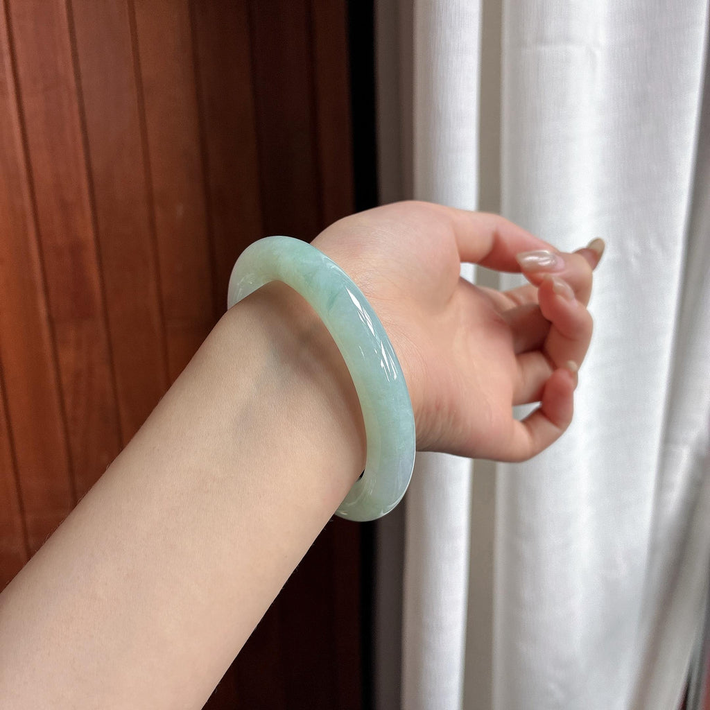 细糯种晴底圆条手镯 56圈 天然缅甸A货翡翠（yc466306）