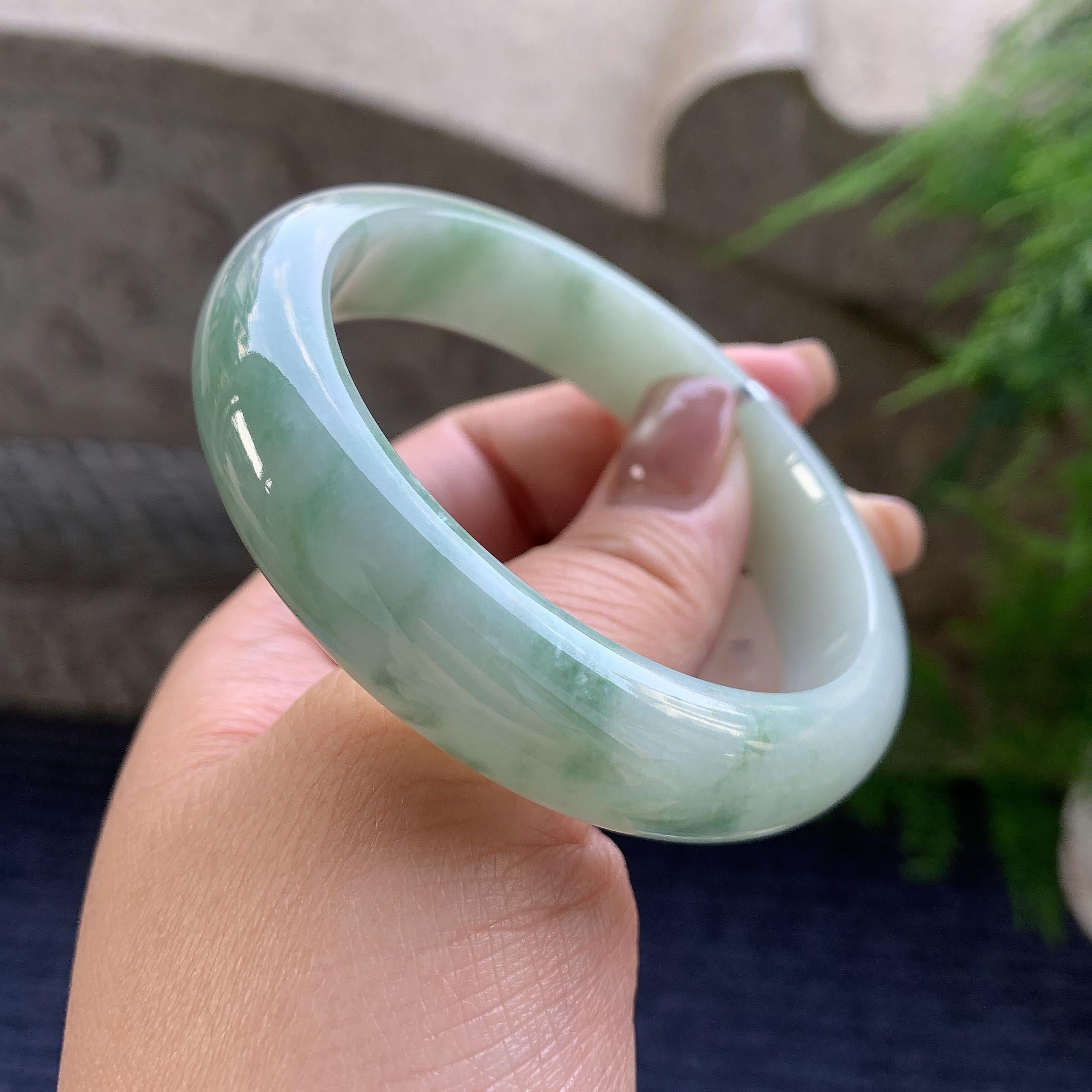 细糯种飘绿花正圈平安镯 57圈口 天然缅甸A货翡翠（yc347593）