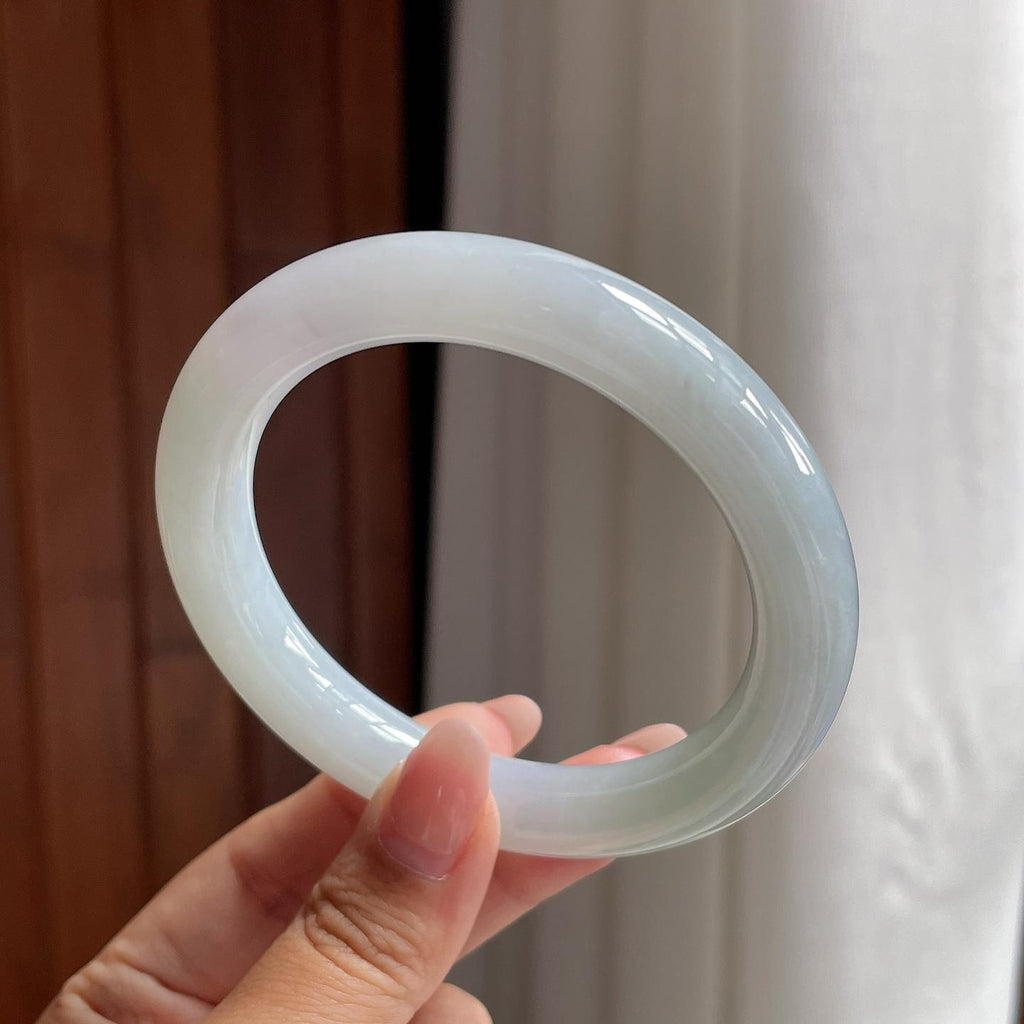糯冰淡底色圆条手镯 57圈 天然缅甸A货翡翠（yc693816）
