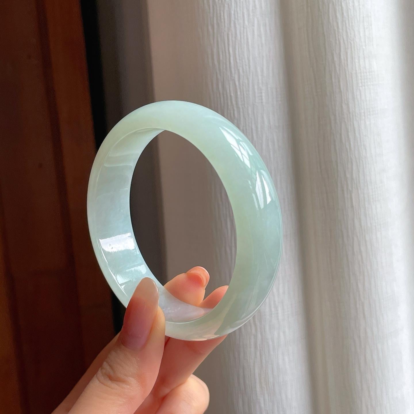 糯冰种淡底色宽版翡翠平安镯（58.2mm）（yc354349）