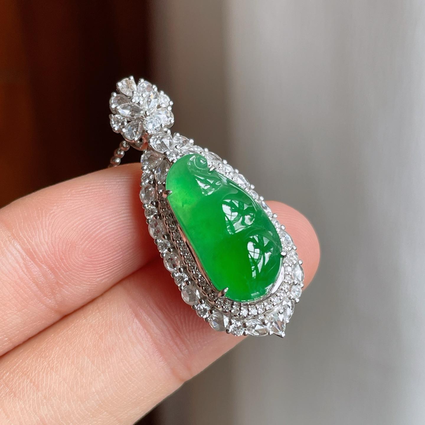 18k金镶冰种满绿翡翠豆子（yc257815）