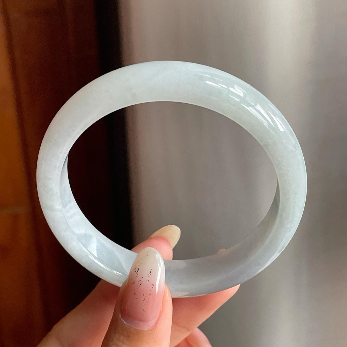 糯冰种淡底色翡翠平安镯（54mm）（yc217401）