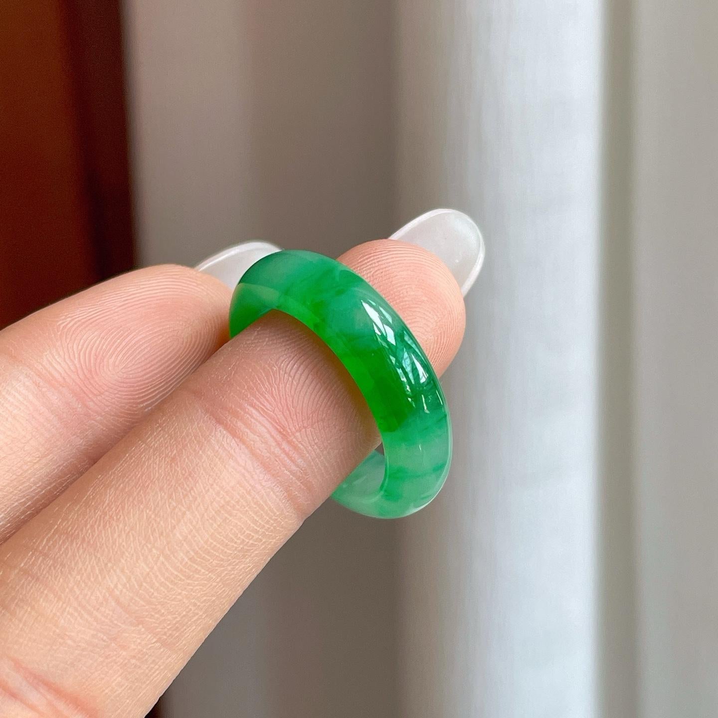 糯冰阳绿翡翠戒圈（yc259090）