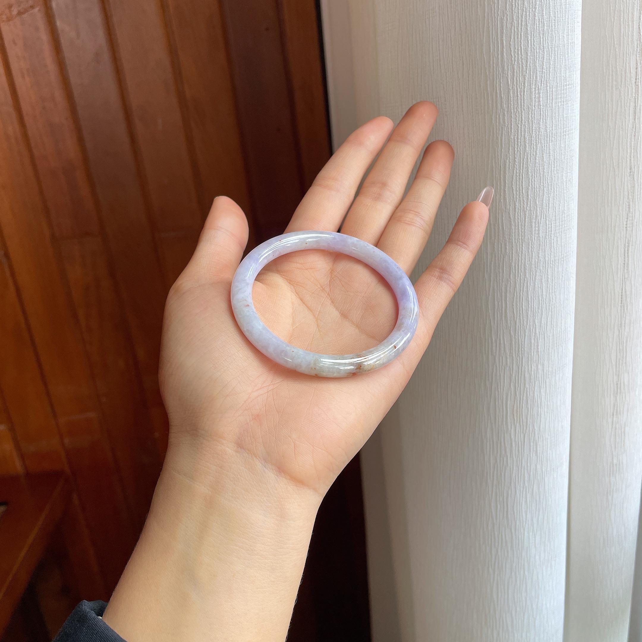 糯冰紫底飘黄翡翠圆条手镯（54mm）（yc313909）