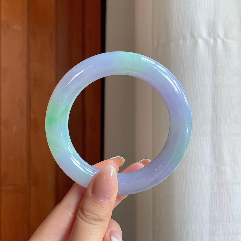 糯冰春带彩翡翠圆条手镯（57.2mm)（yc376694）