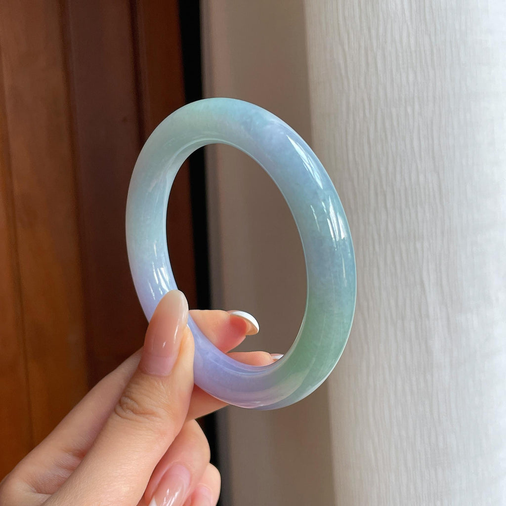 糯冰春带彩翡翠圆条手镯（56.4mm)（yc419574）