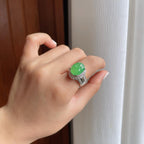 铜托冰种翡翠果绿蛋面（yc253143）