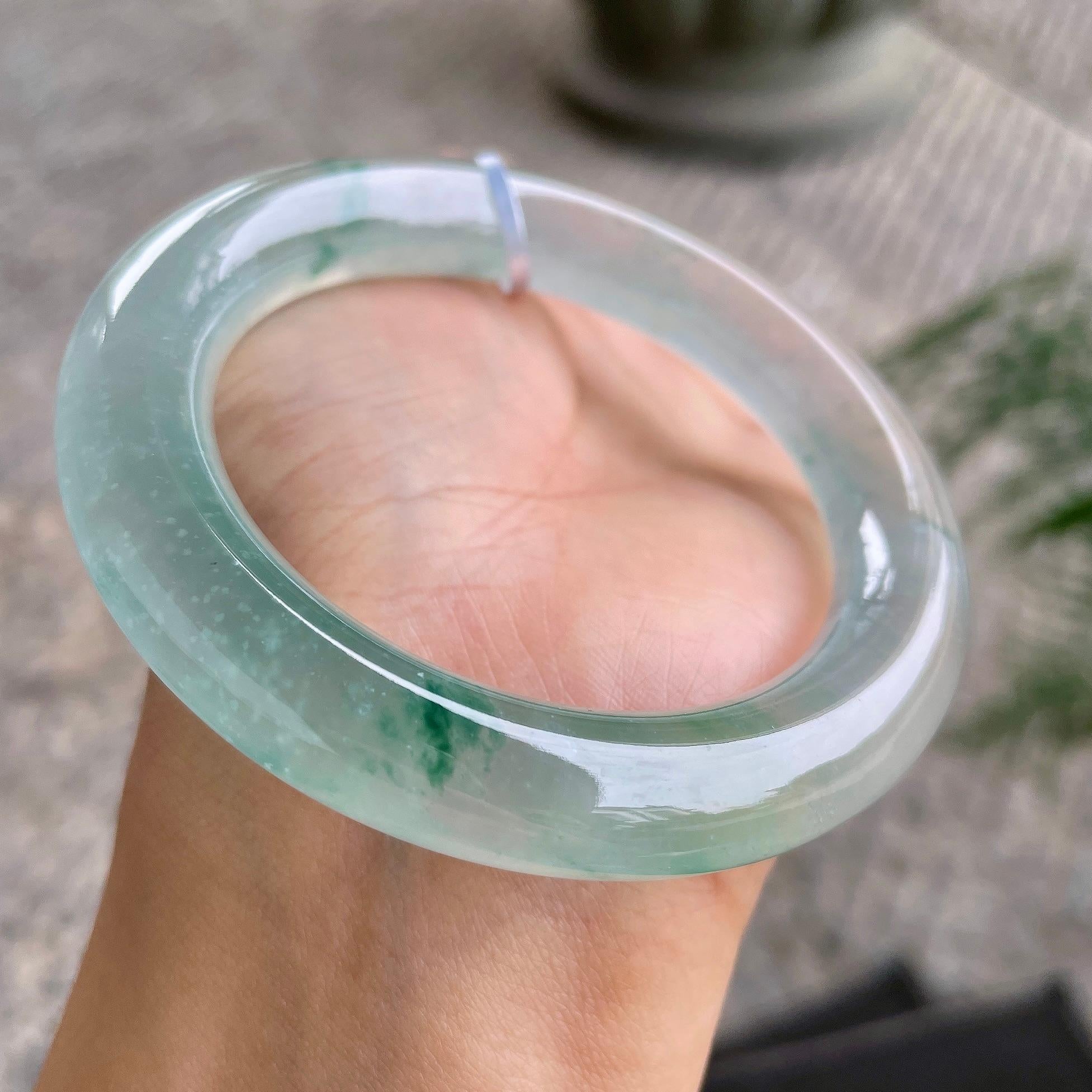 胖圆条   高冰种飘花圆条手镯55.6圈    天然缅甸A货翡翠（yc351390）