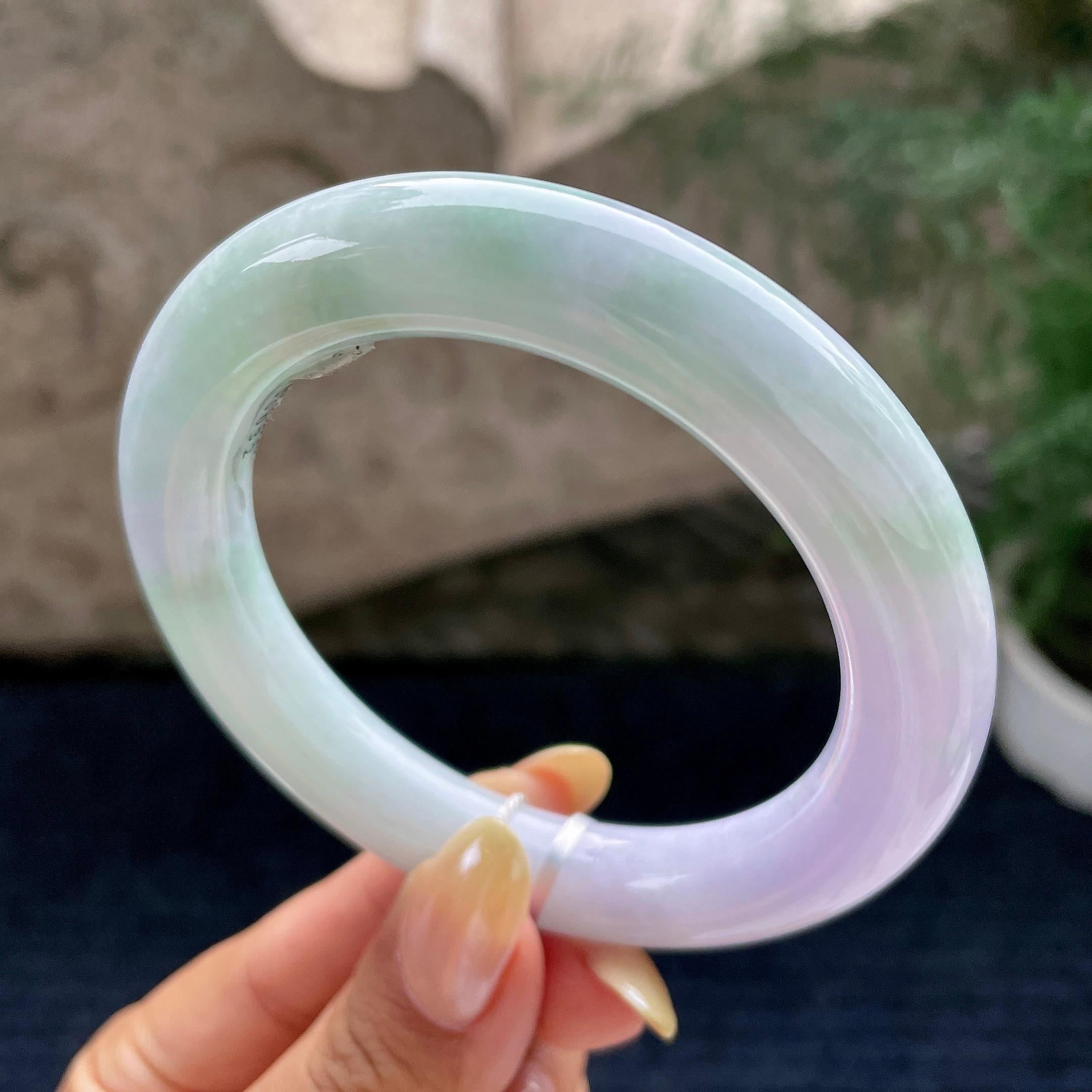 大圈口 细糯种春彩圆条手镯59圈 天然缅甸A货翡翠（yc461716）