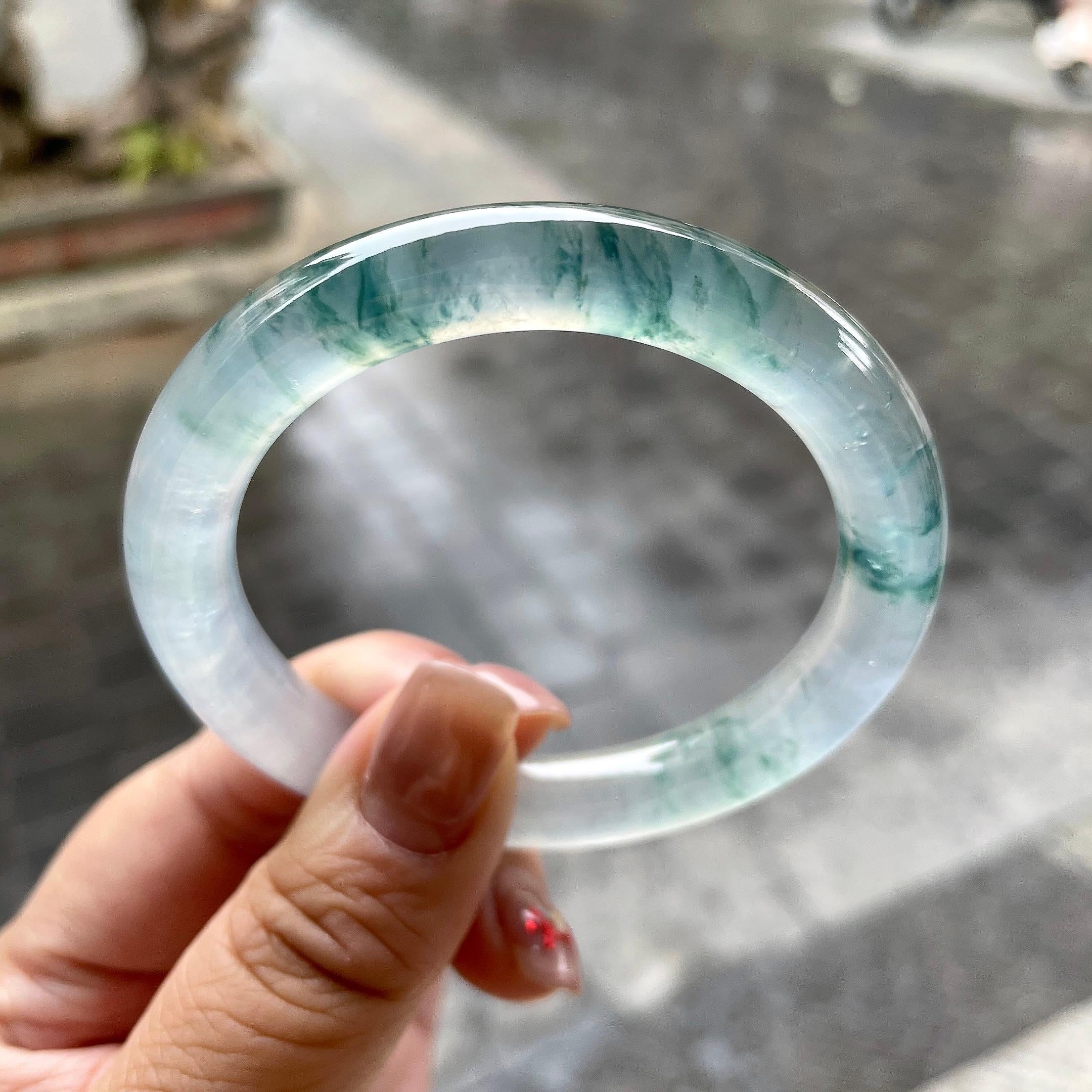 高冰种飘蓝花圆条手镯55.5圈口   天然缅甸A货翡翠（yc350657）