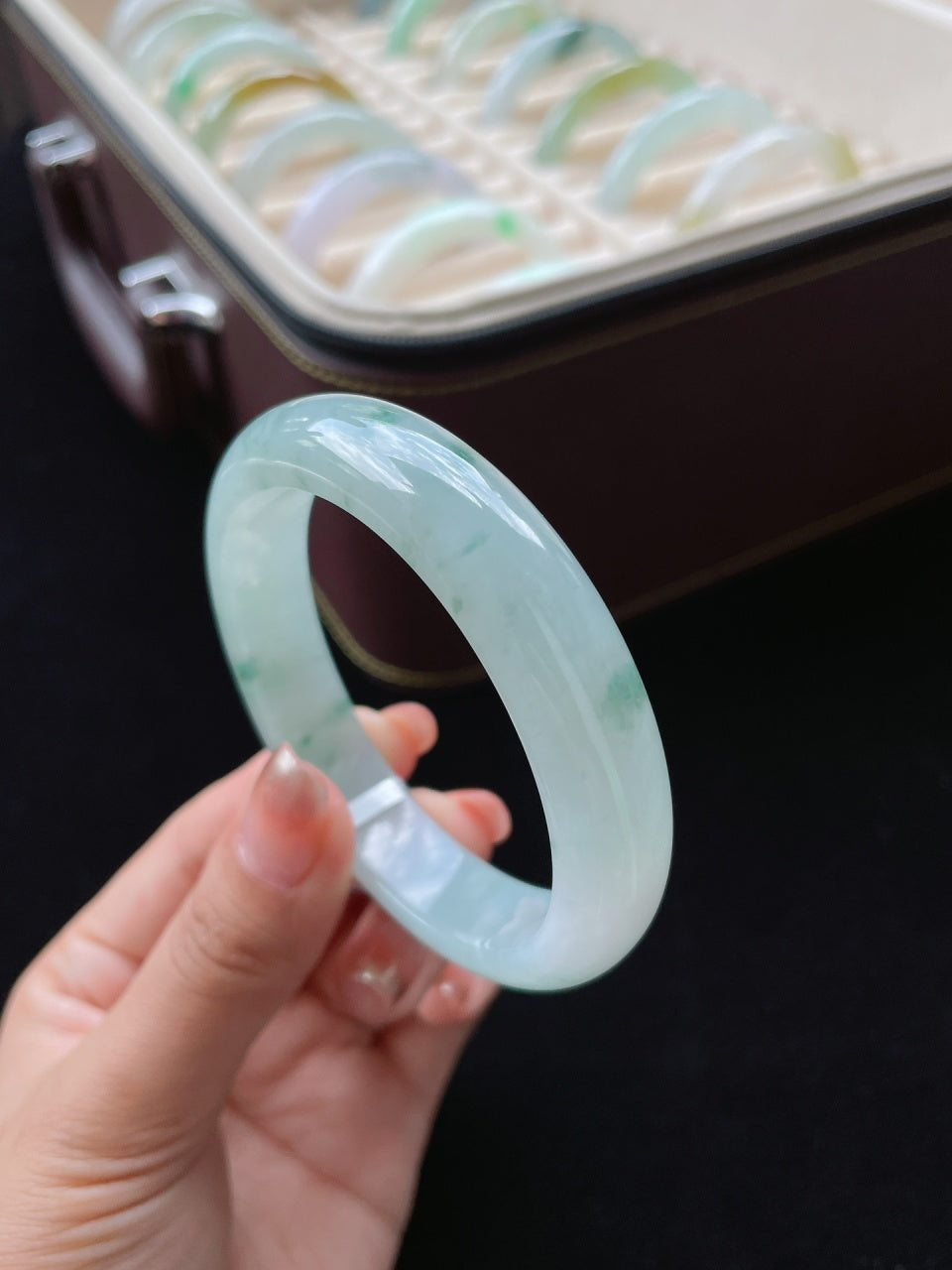 细糯冰飘花翡翠手镯（55.7mm）（yc016963）