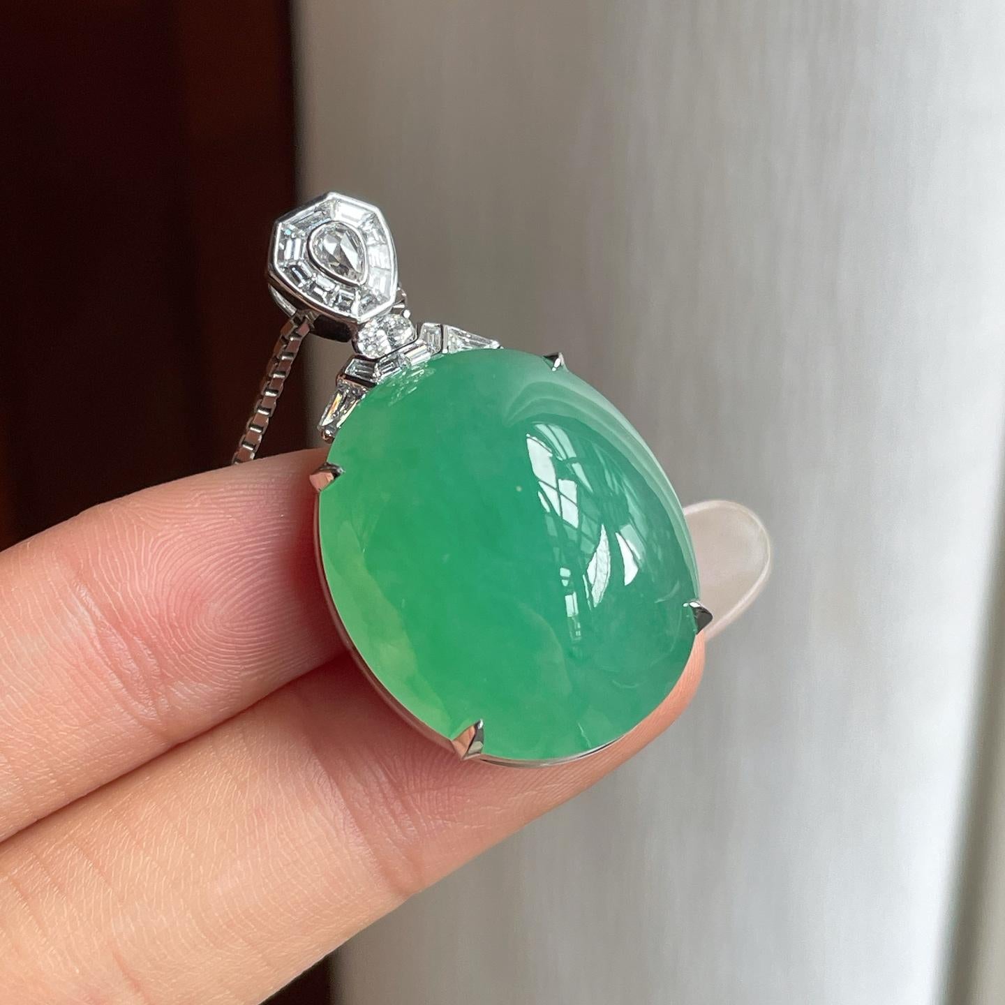 18k金钻镶糯冰晴底翡翠蛋面吊坠（yc261419）