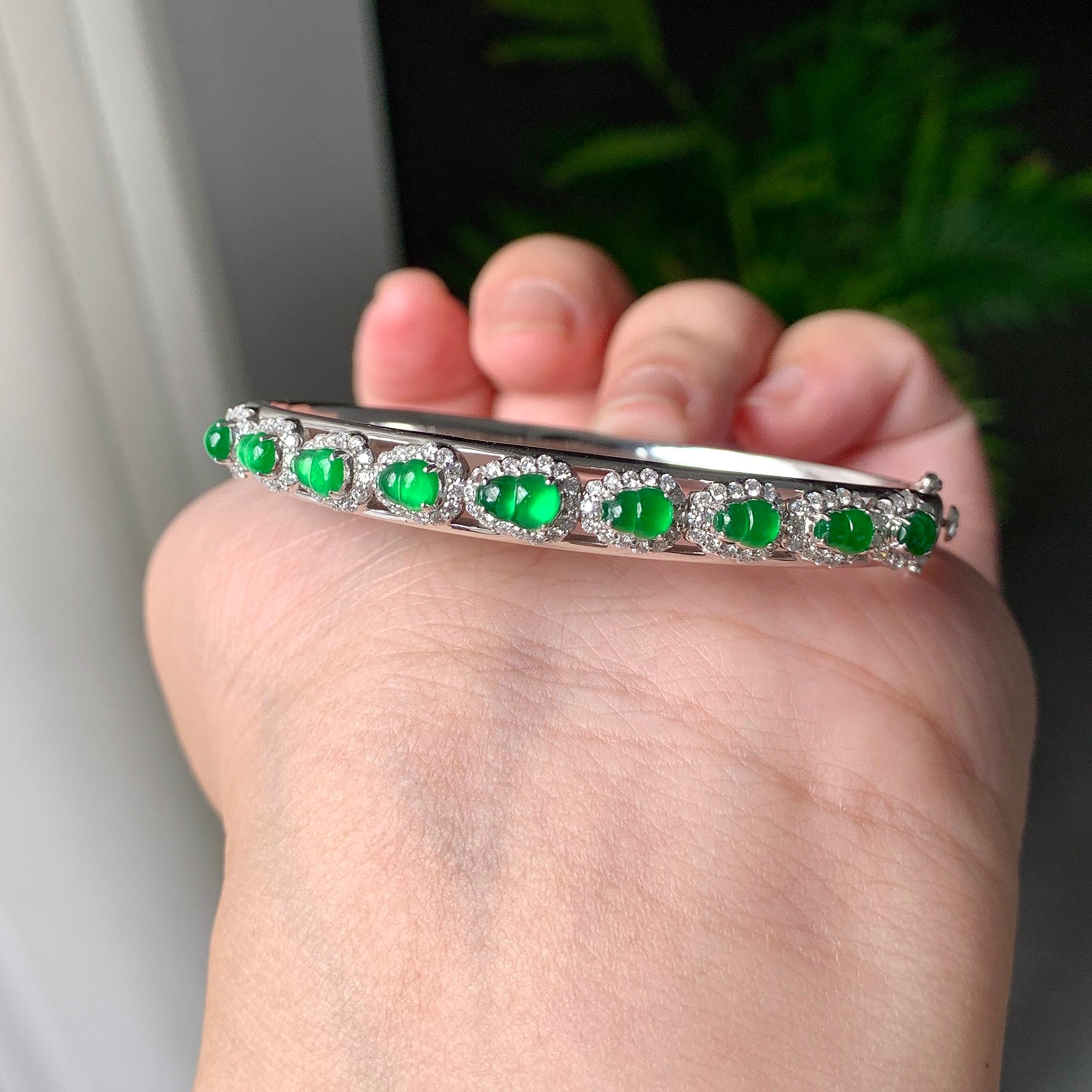 18K金钻镶糯冰种满绿葫芦贵妃手镯（活扣）（yc246599）