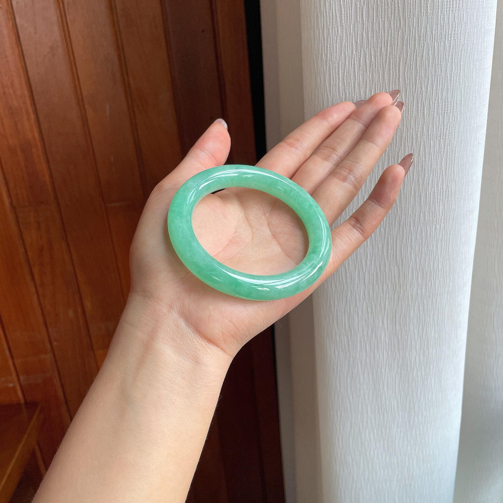 冰种果绿翡翠圆条手镯（56.6mm）（yc354242）