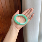 冰种果绿翡翠圆条手镯（56.6mm）（yc354242）